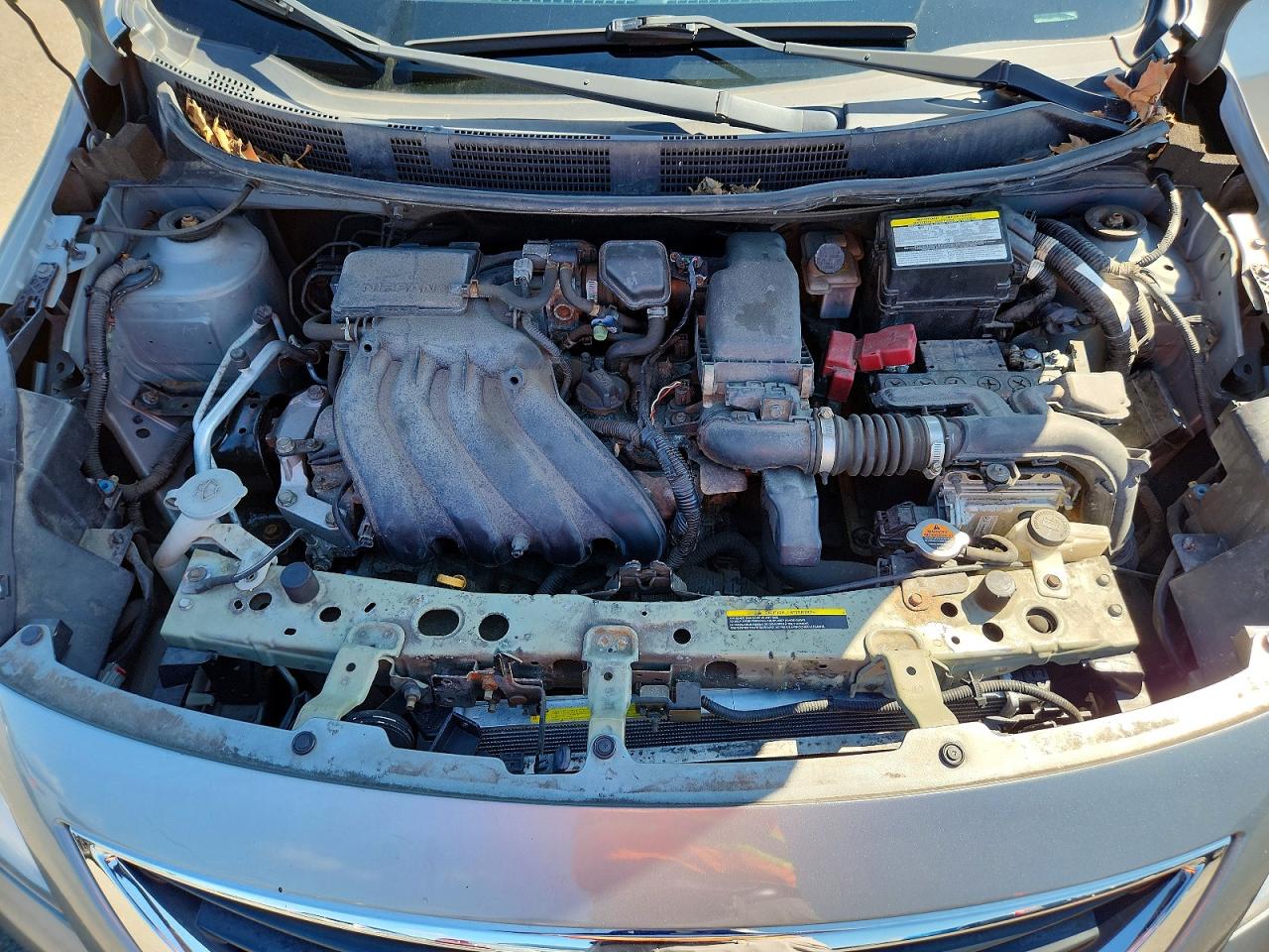 2013 Nissan Versa 1.6 S Silver vin: 3N1CN7AP8DL874773