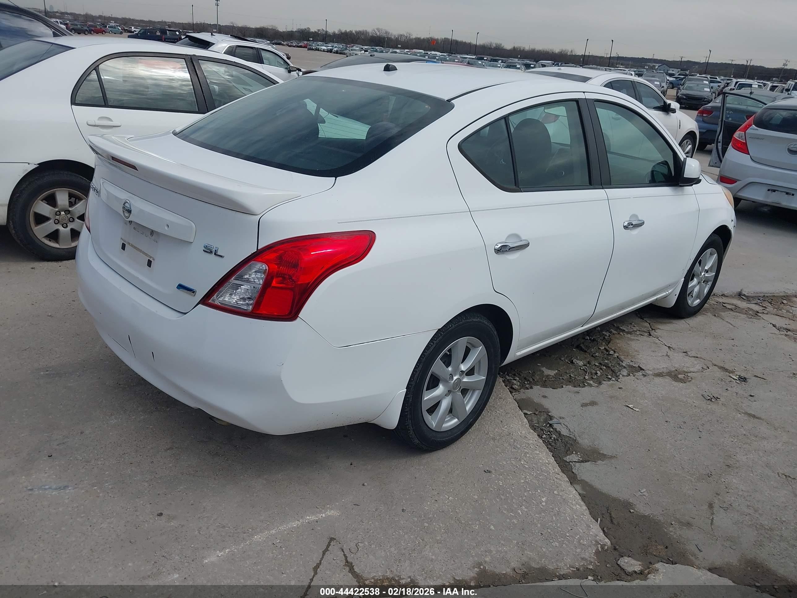 2013 Nissan Versa 1.6 Sl Белый vin: 3N1CN7AP8DL876491
