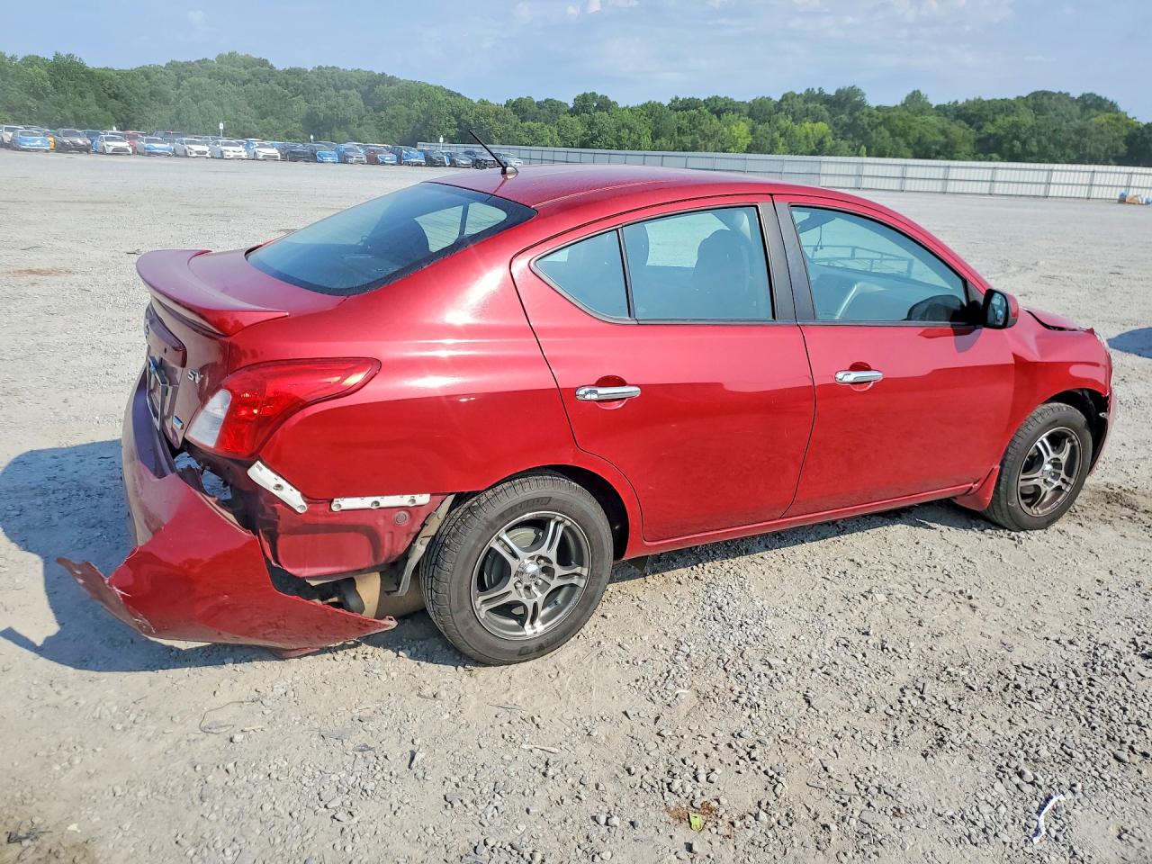2013 Nissan Versa 1.6 S Red vin: 3N1CN7AP8DL877639