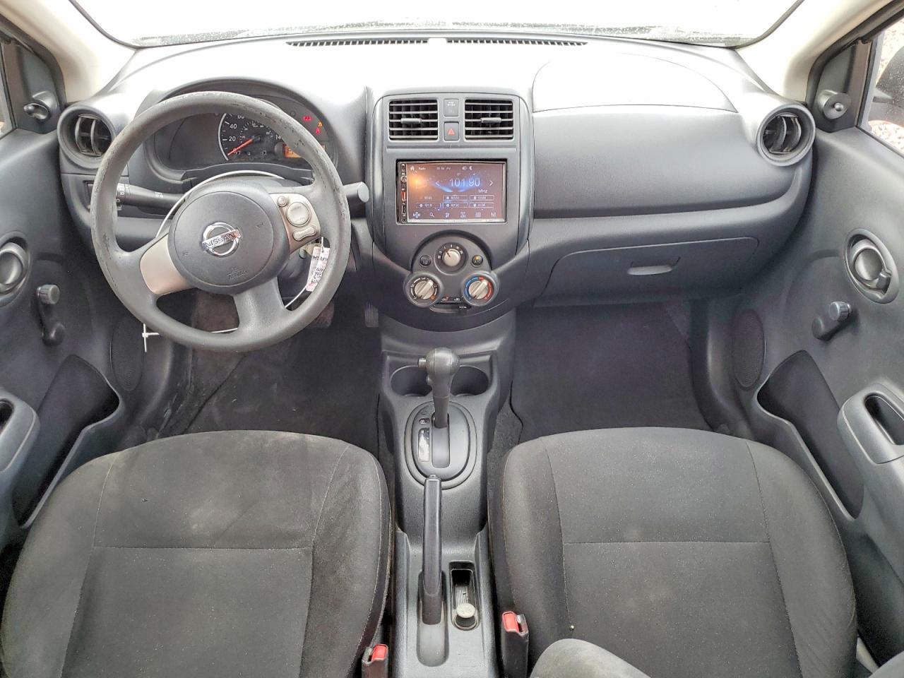 2013 Nissan Versa 1.6 S Silver vin: 3N1CN7AP8DL890052