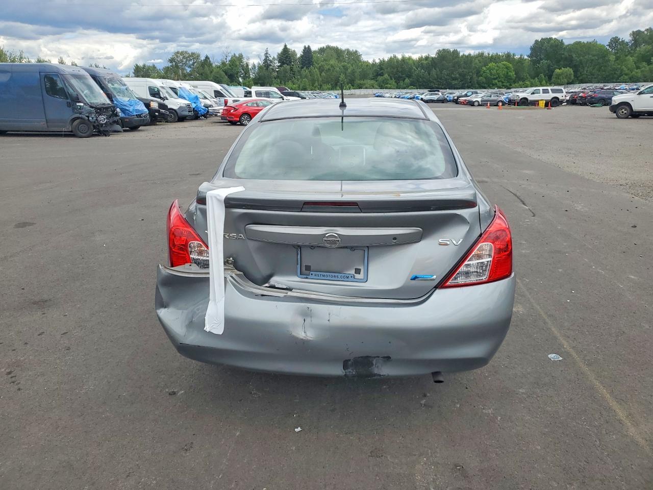 2013 Nissan Versa 1.6 S Gray vin: 3N1CN7AP8DL891864