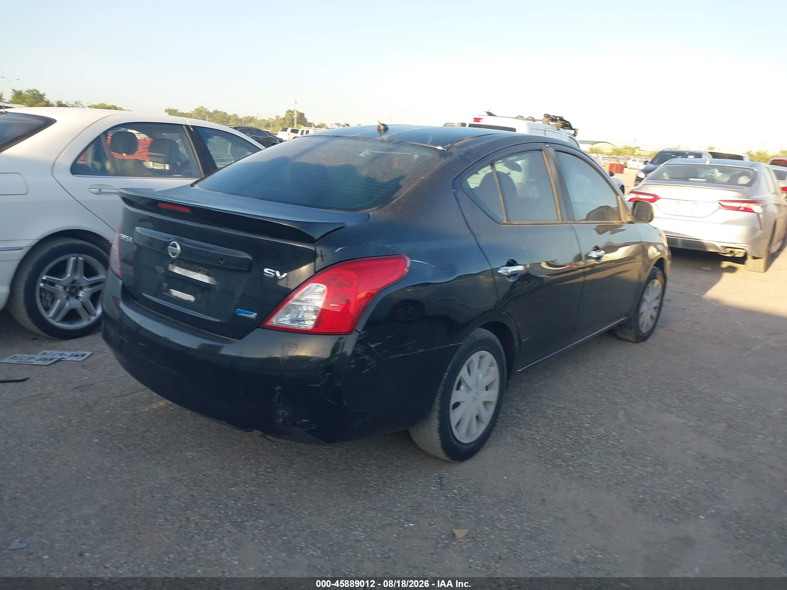 2014 Nissan Versa 1.6 Sv Черный vin: 3N1CN7AP8EK456981