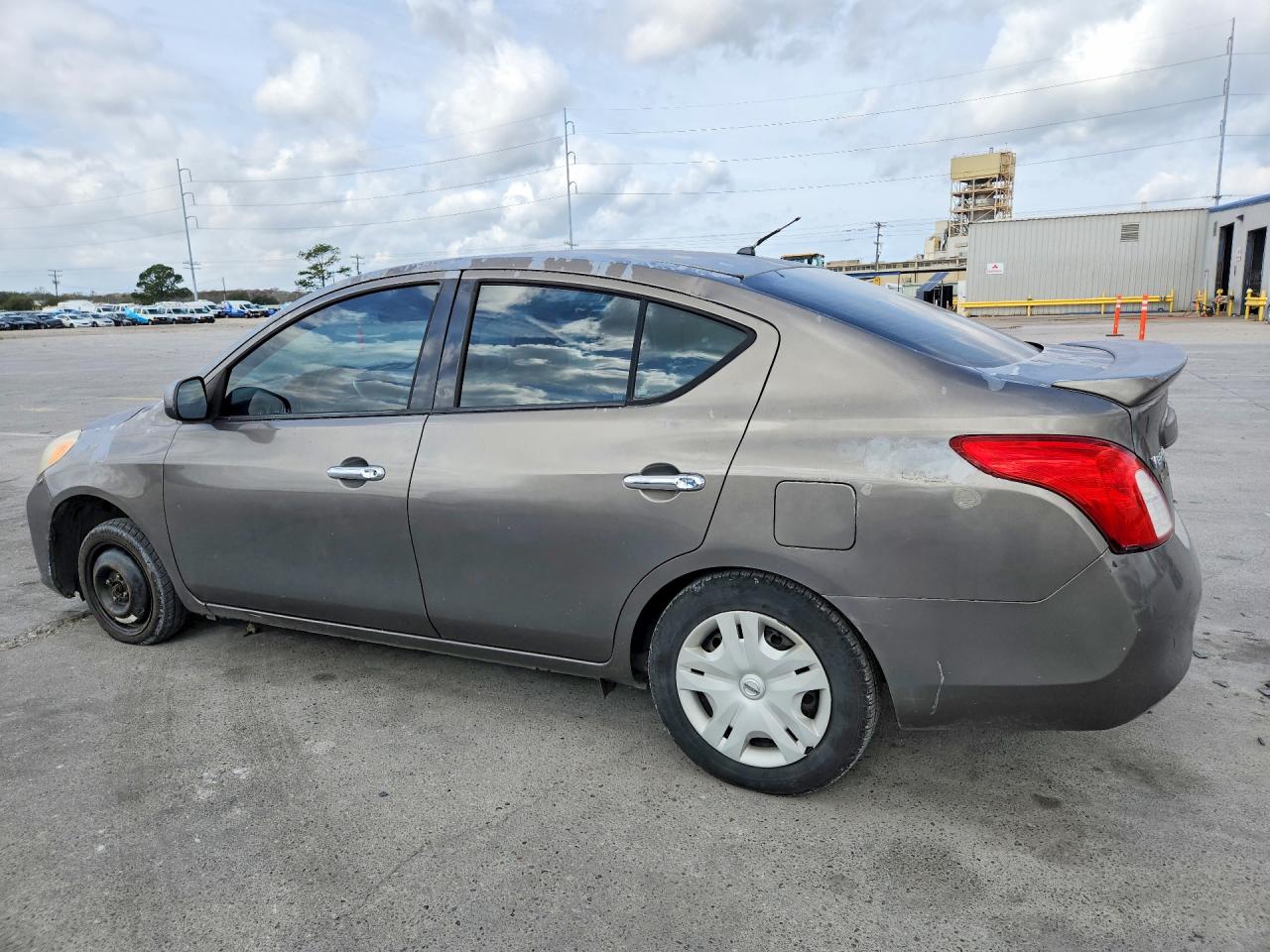 2014 Nissan Versa S Gray vin: 3N1CN7AP8EK458519