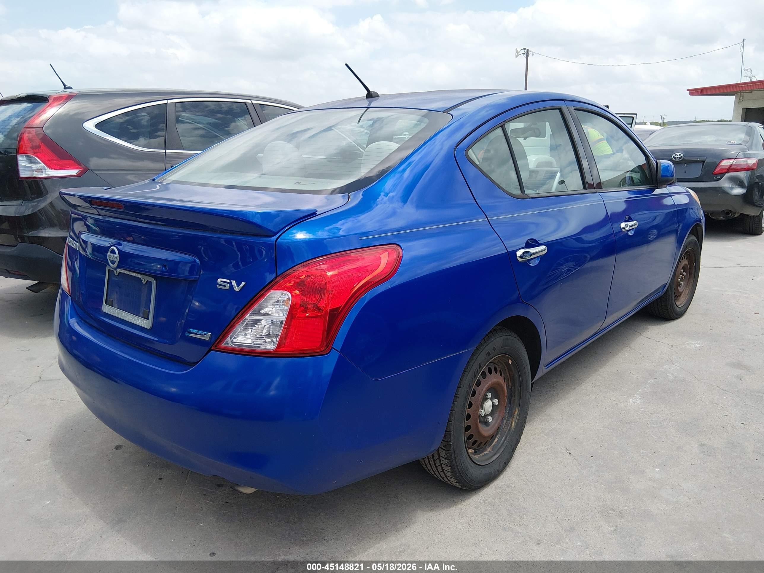 2014 Nissan Versa 1.6 Sv Blue vin: 3N1CN7AP8EL806197