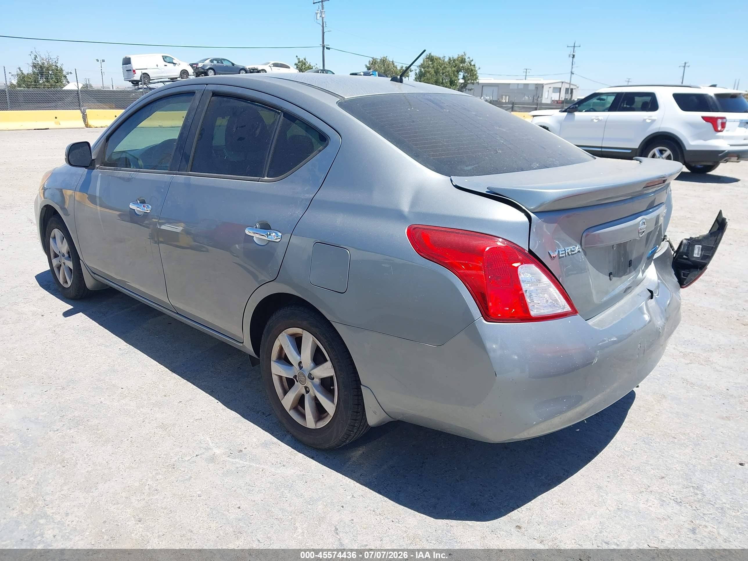 2014 Nissan Versa 1.6 Sv Серый vin: 3N1CN7AP8EL809987