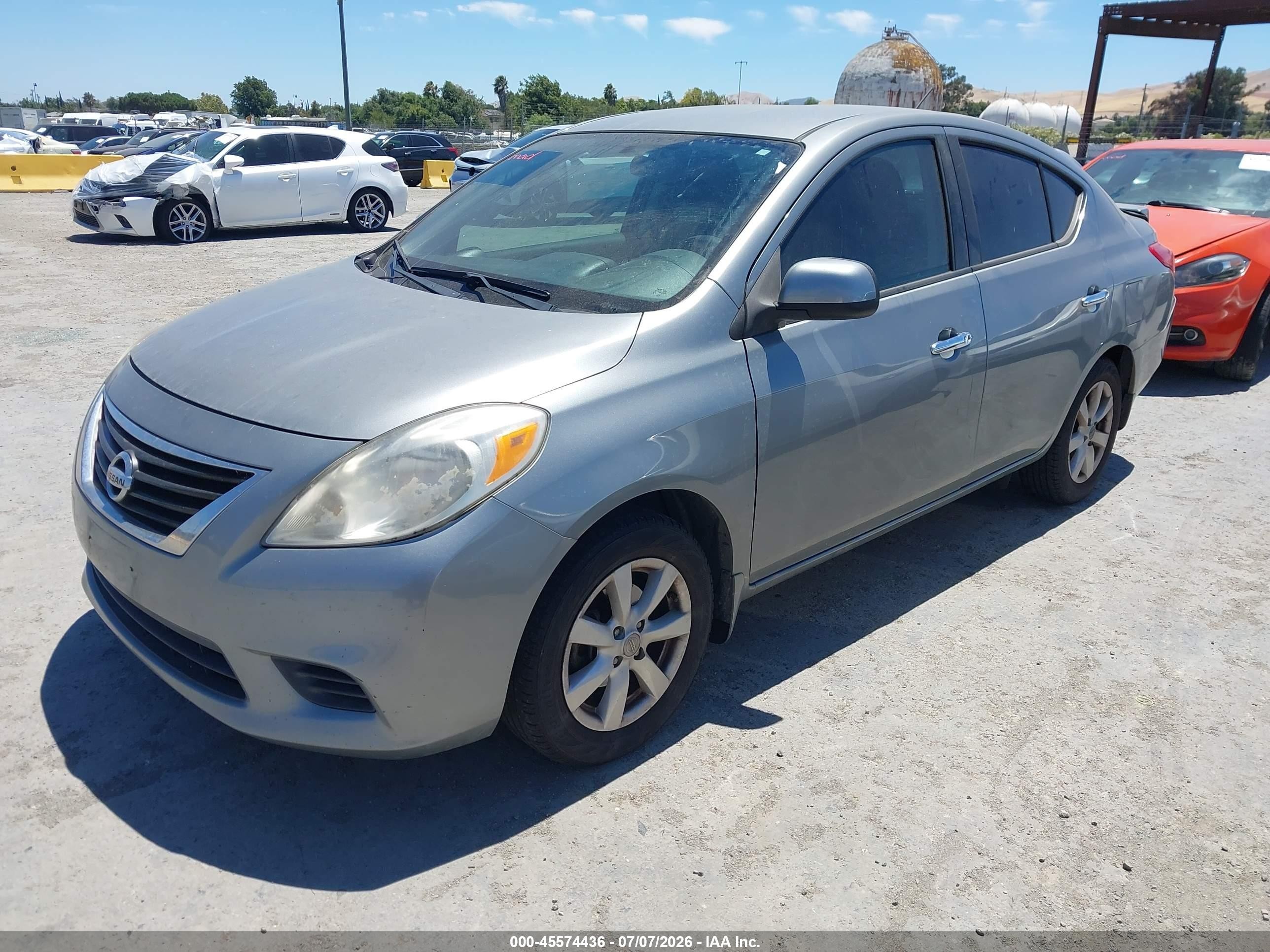 2014 Nissan Versa 1.6 Sv Серый vin: 3N1CN7AP8EL809987