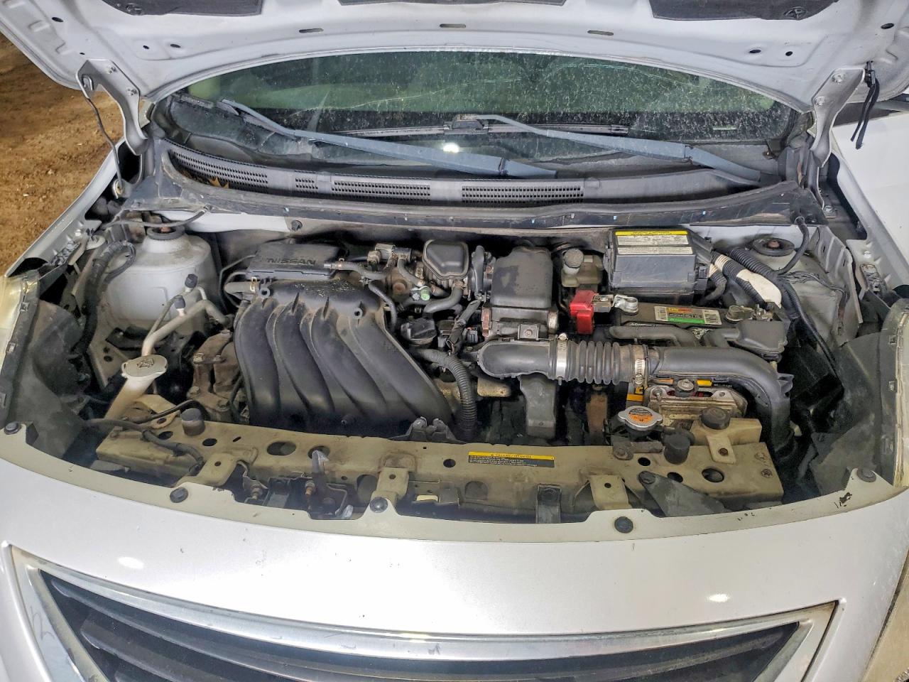2014 Nissan Versa 1.6 Sv Silver vin: 3N1CN7AP8EL819841