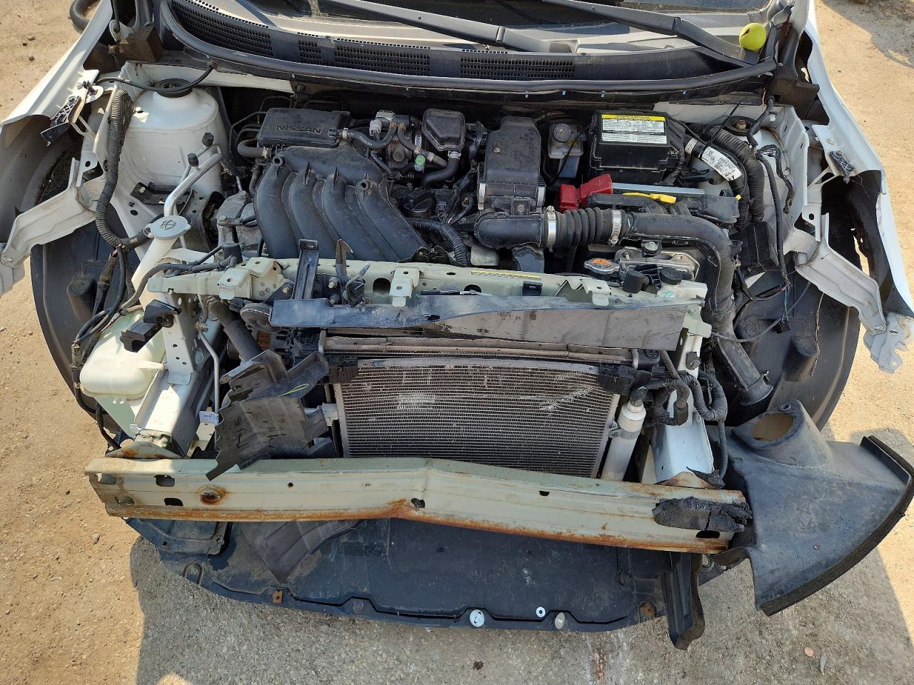 2014 Nissan Versa 1.6 S Белый vin: 3N1CN7AP8EL828376