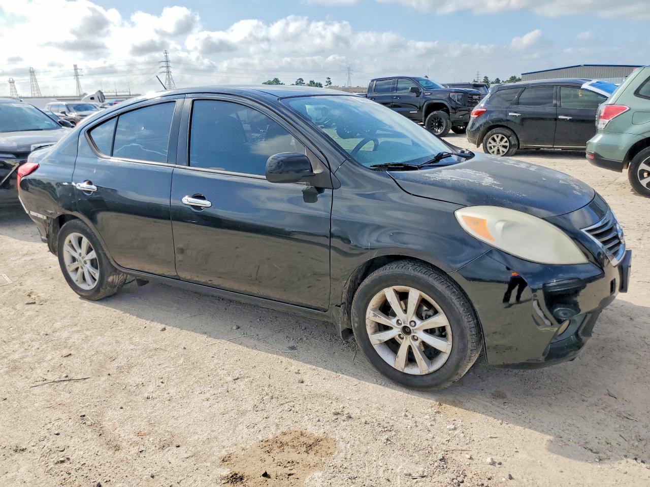 2014 Nissan Versa 1.6 S Black vin: 3N1CN7AP8EL832105