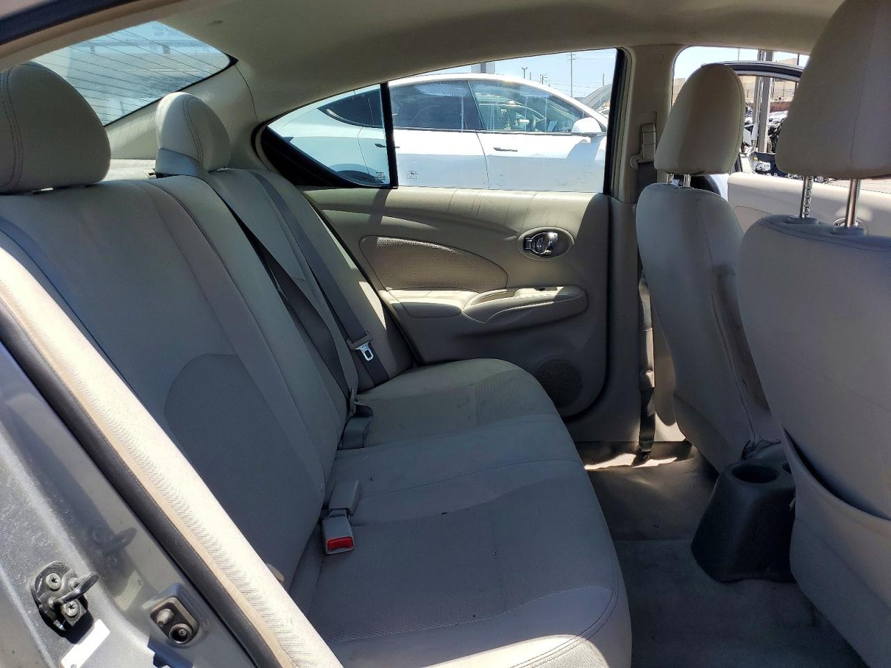 2014 Nissan Versa 1.6 Sv Silver vin: 3N1CN7AP8EL836946