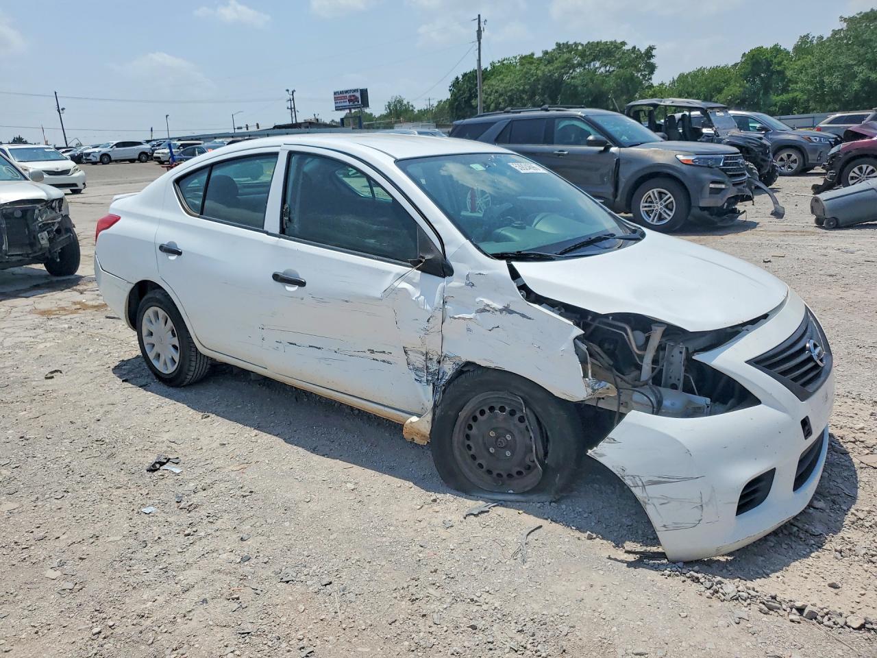 2014 Nissan Versa 1.6 S Plus Белый vin: 3N1CN7AP8EL846263