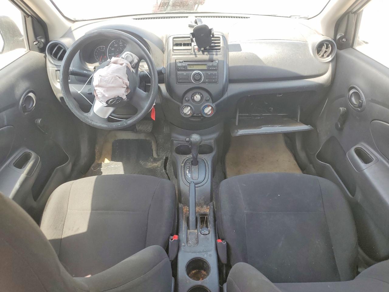 2014 Nissan Versa 1.6 S Plus Белый vin: 3N1CN7AP8EL846263