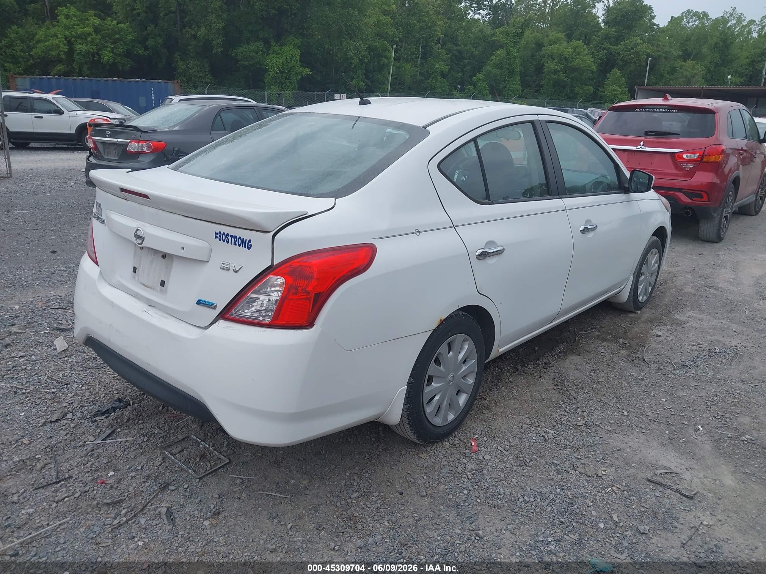 2015 Nissan Versa 1.6 Sv White vin: 3N1CN7AP8FL824832