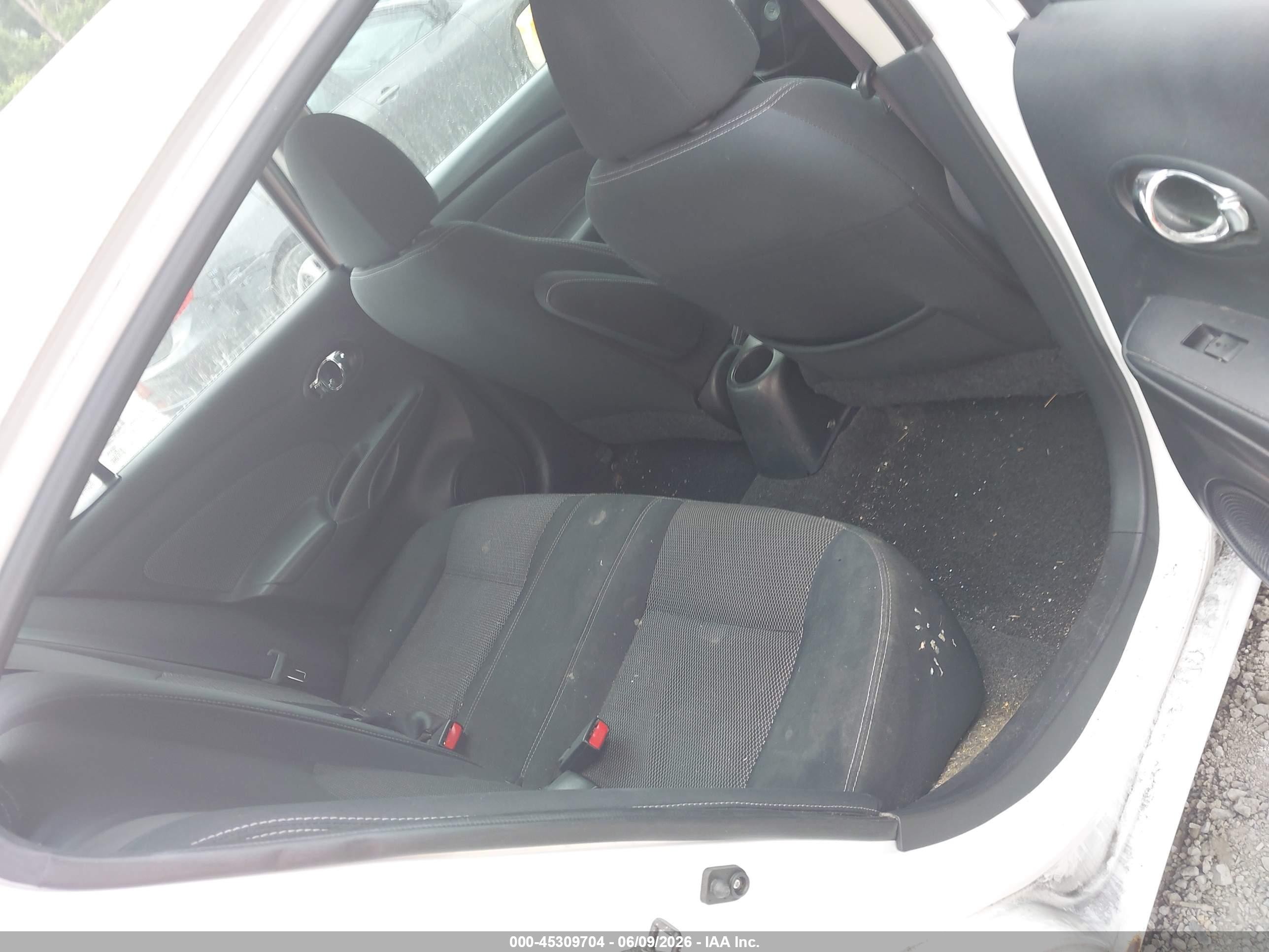 2015 Nissan Versa 1.6 Sv White vin: 3N1CN7AP8FL824832