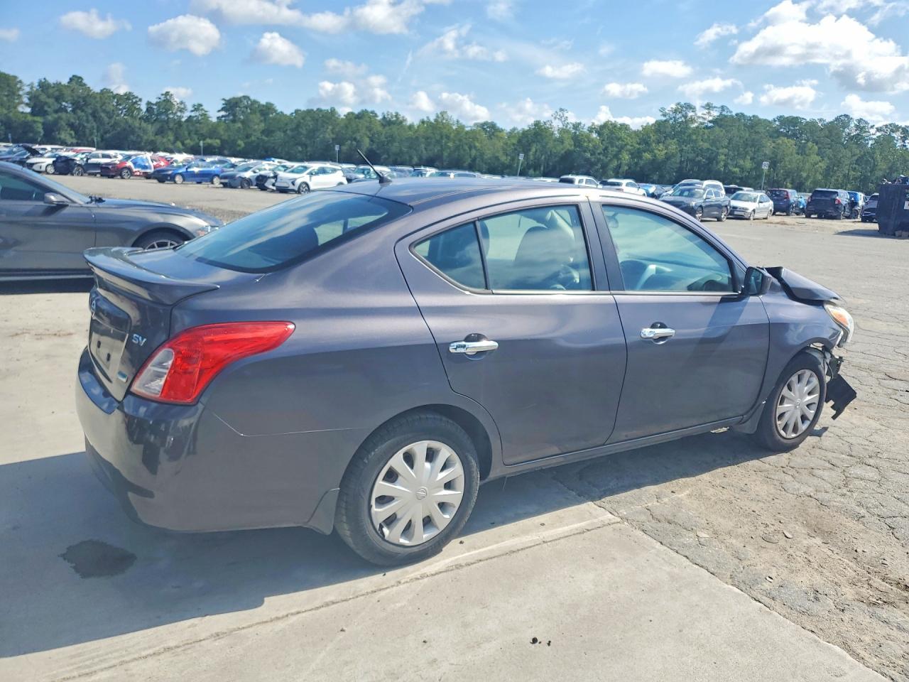 2015 Nissan Versa 1.6 Sv Gray vin: 3N1CN7AP8FL833899