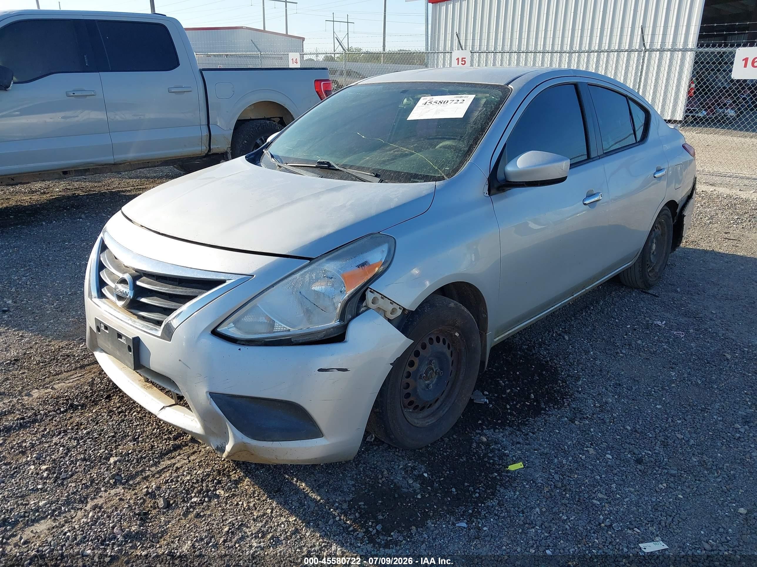 2015 Nissan Versa 1.6 Sv Silver vin: 3N1CN7AP8FL837449