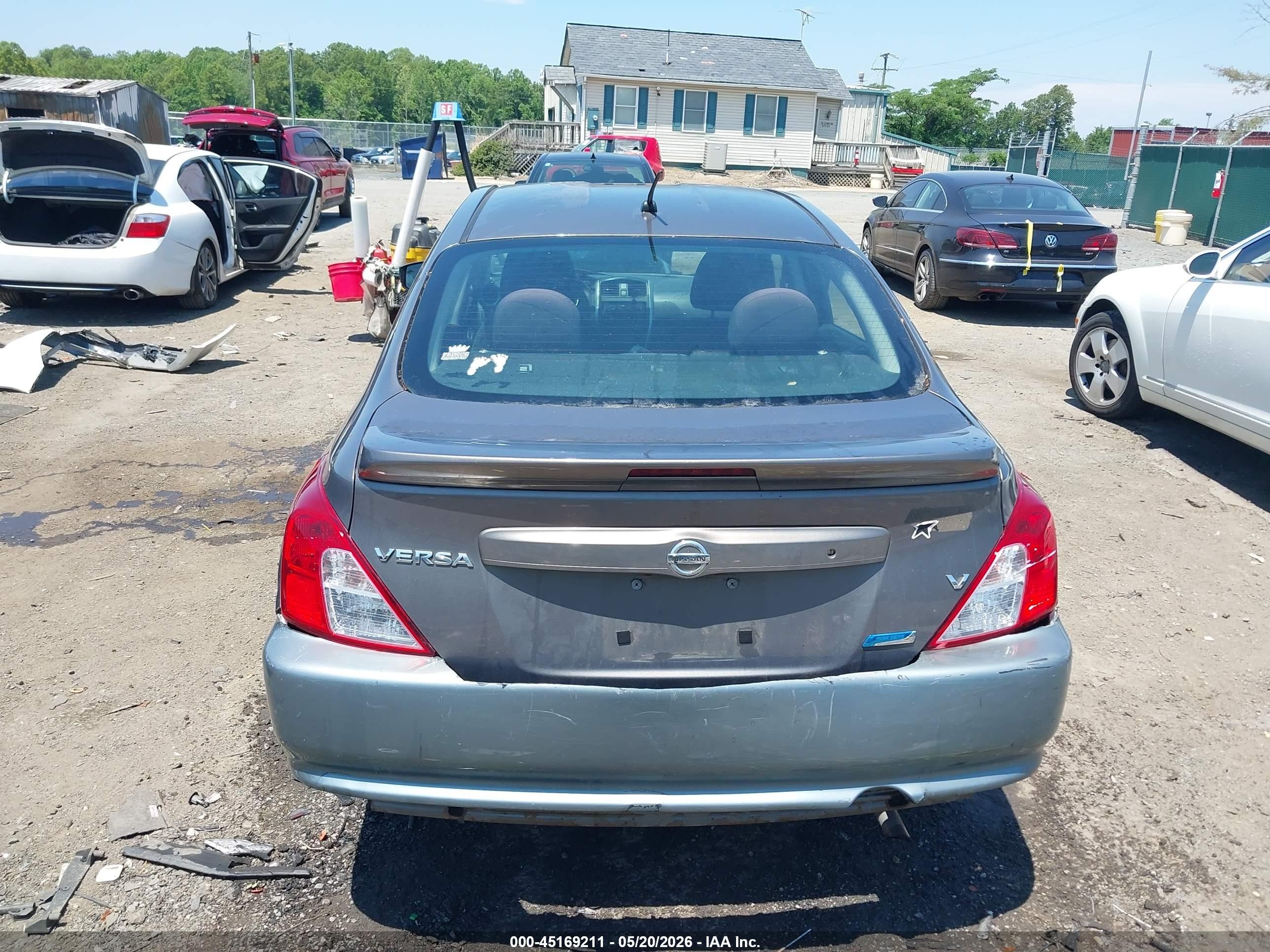 2015 Nissan Versa 1.6 Sv Gray vin: 3N1CN7AP8FL840917