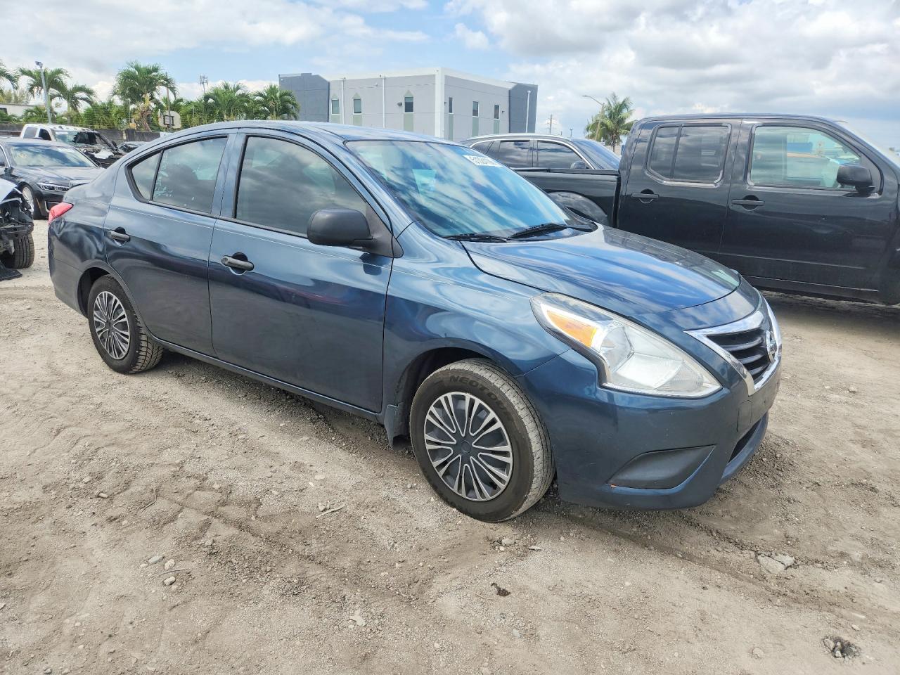 2015 Nissan Versa 1.6 S Plus Blue vin: 3N1CN7AP8FL855207
