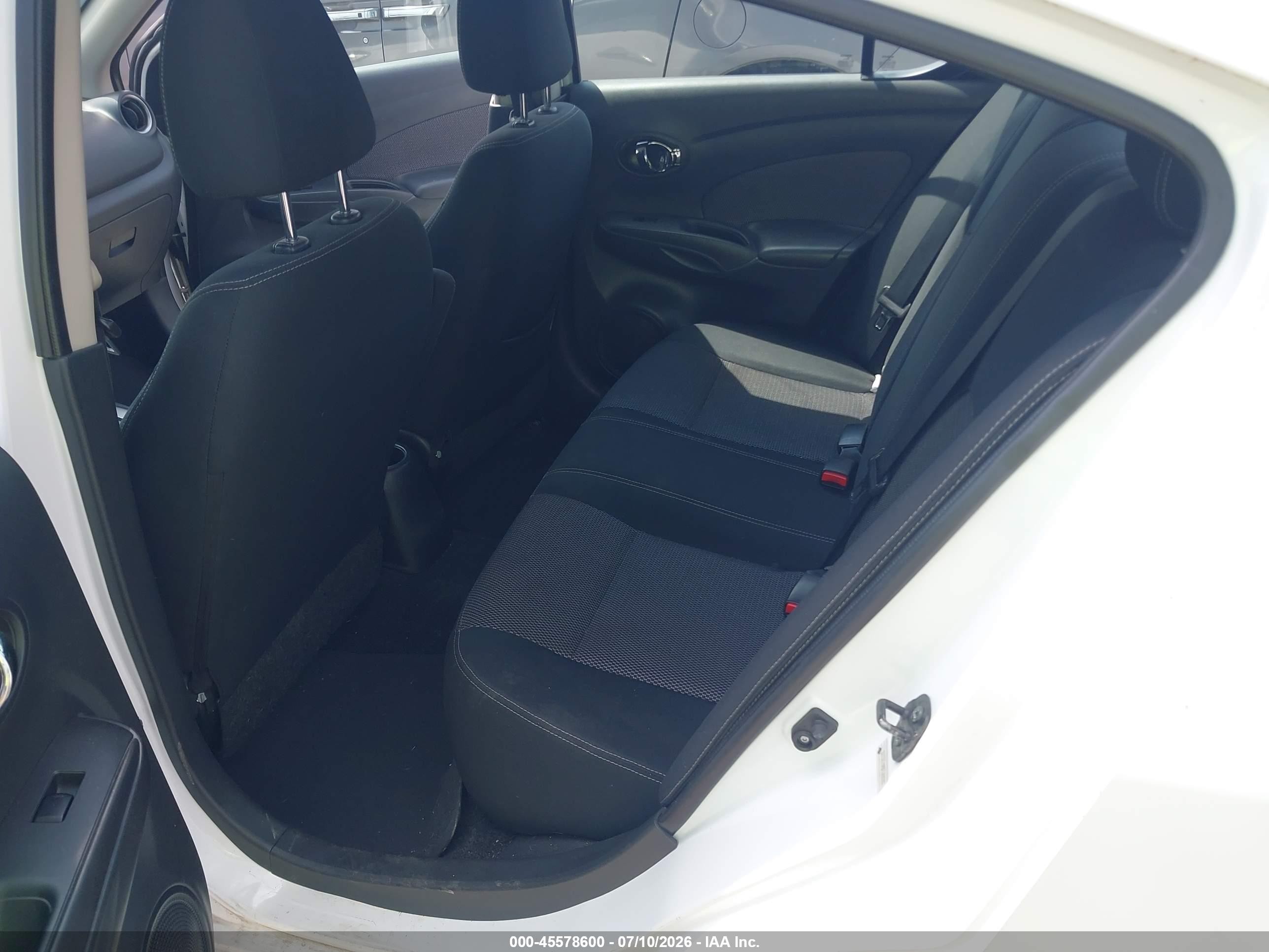 2015 Nissan Versa 1.6 Sv White vin: 3N1CN7AP8FL866367