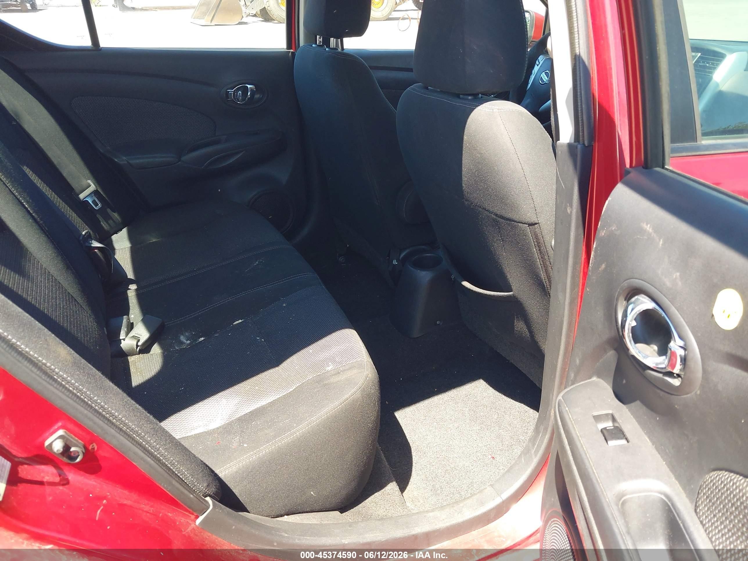 2015 Nissan Versa 1.6 Sv Red vin: 3N1CN7AP8FL867308
