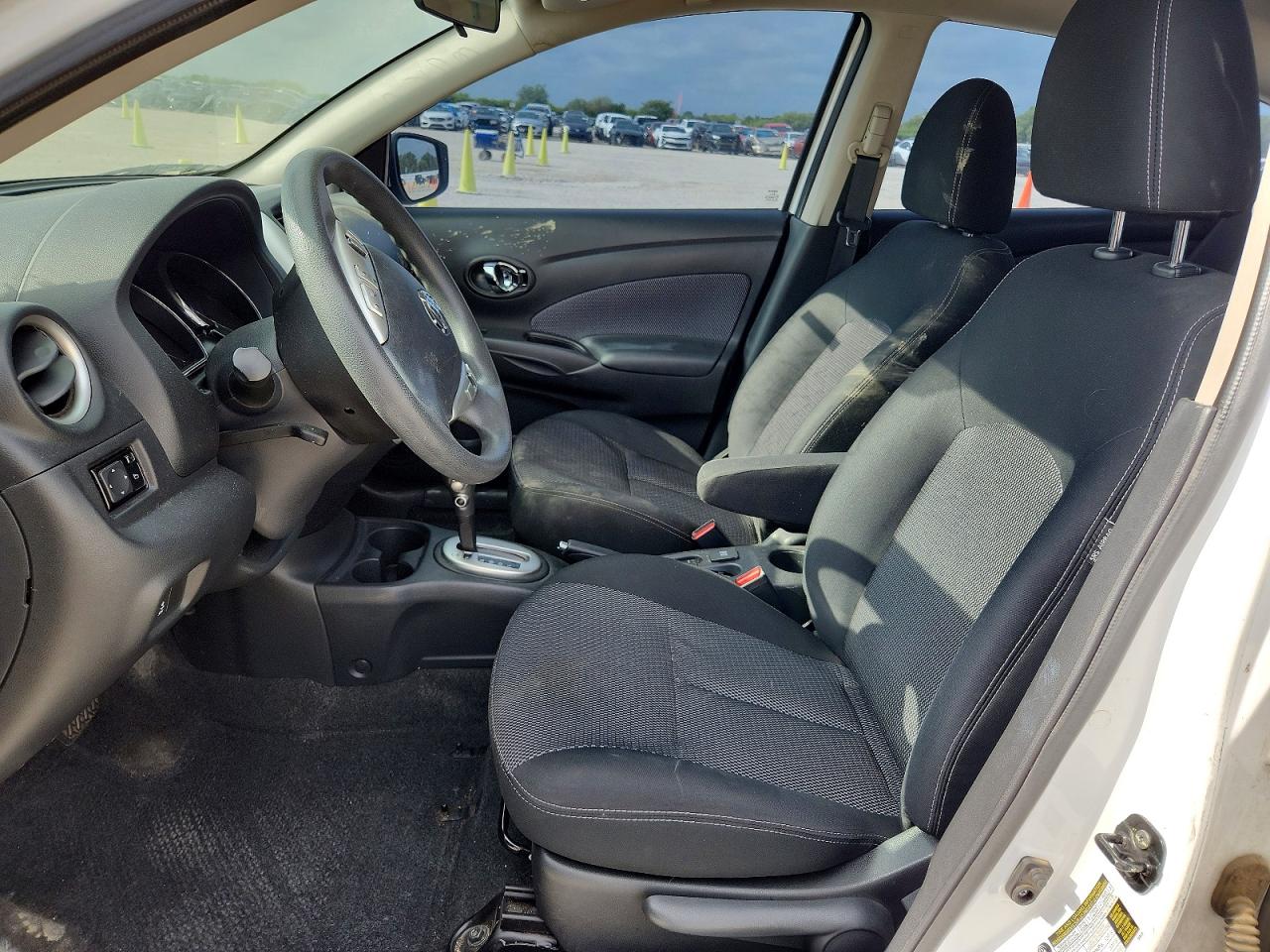 2015 Nissan Versa 1.6 Sv White vin: 3N1CN7AP8FL874744