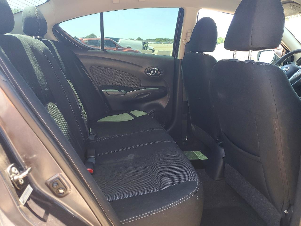 2015 Nissan Versa 1.6 Sv Gray vin: 3N1CN7AP8FL876879