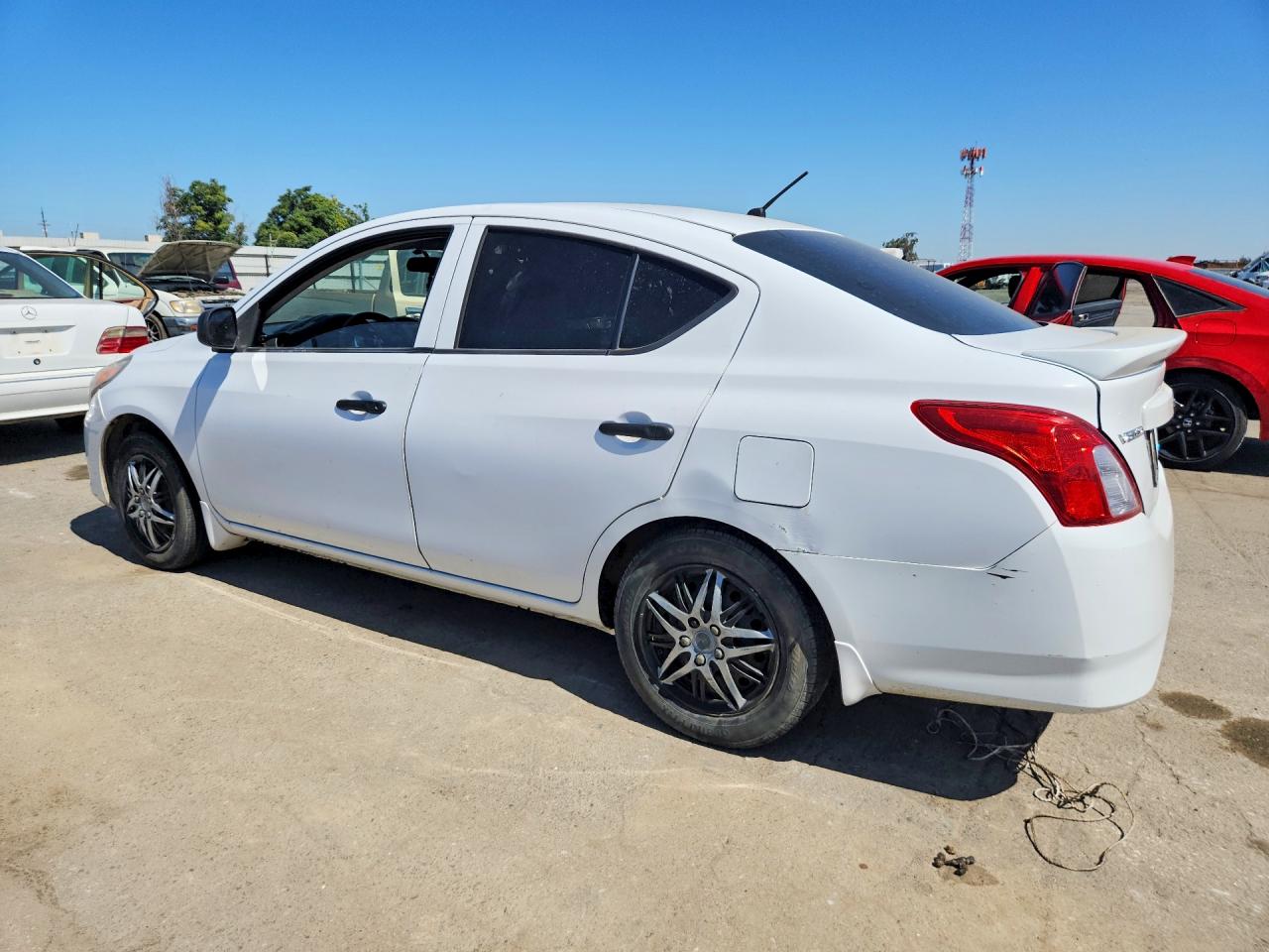 2015 Nissan Versa 1.6 S Plus White vin: 3N1CN7AP8FL916068