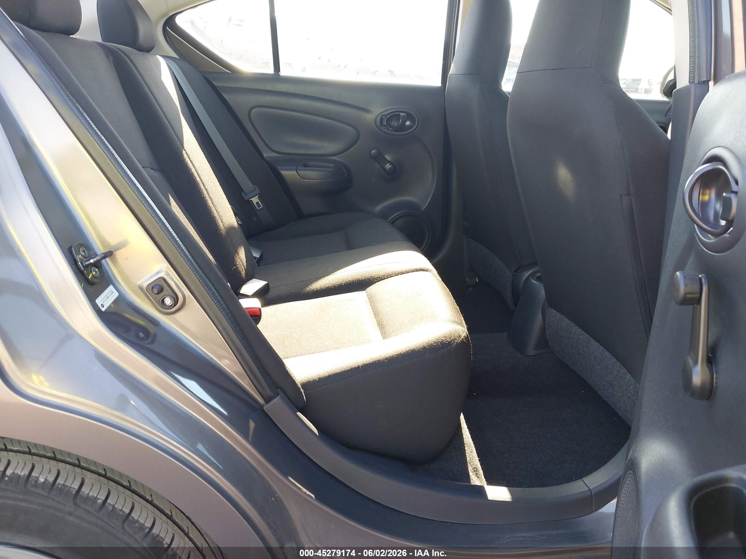 2015 Nissan Versa 1.6 S+ Gray vin: 3N1CN7AP8FL929094