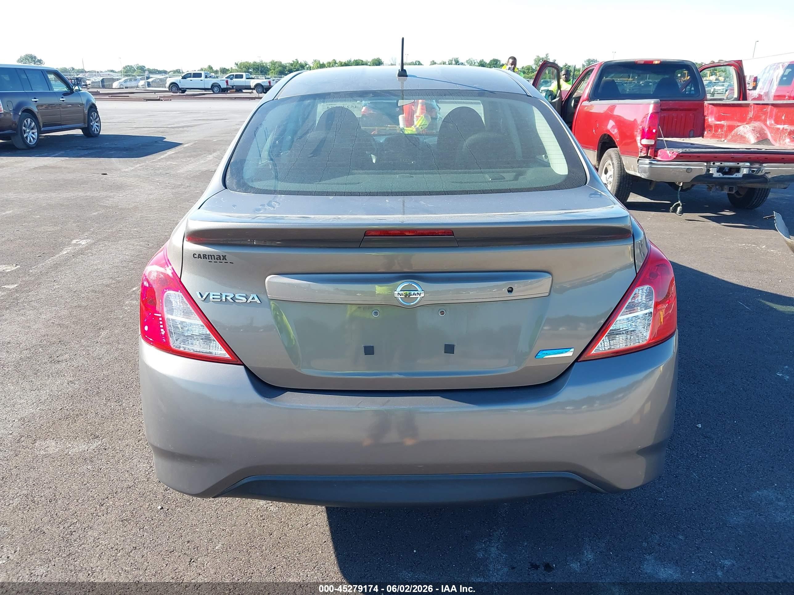 2015 Nissan Versa 1.6 S+ Gray vin: 3N1CN7AP8FL929094