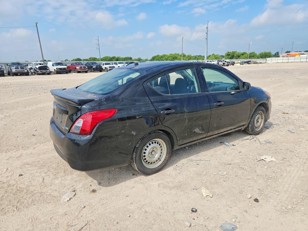 2015 Nissan Versa 1.6 S Plus Black vin: 3N1CN7AP8FL945814