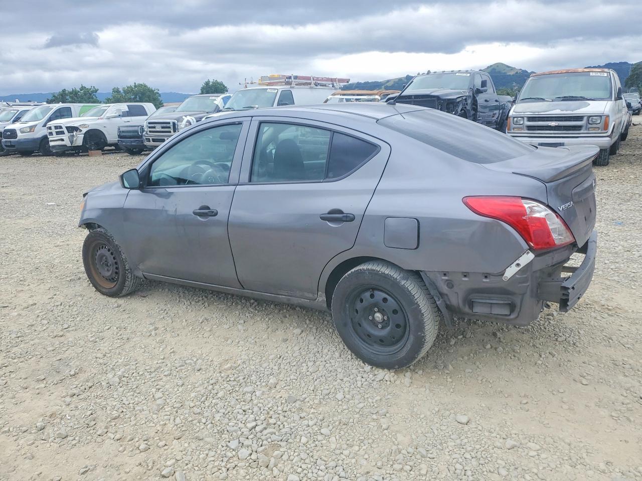 2017 Nissan Versa 1.6 S Plus Серый vin: 3N1CN7AP8HL814370