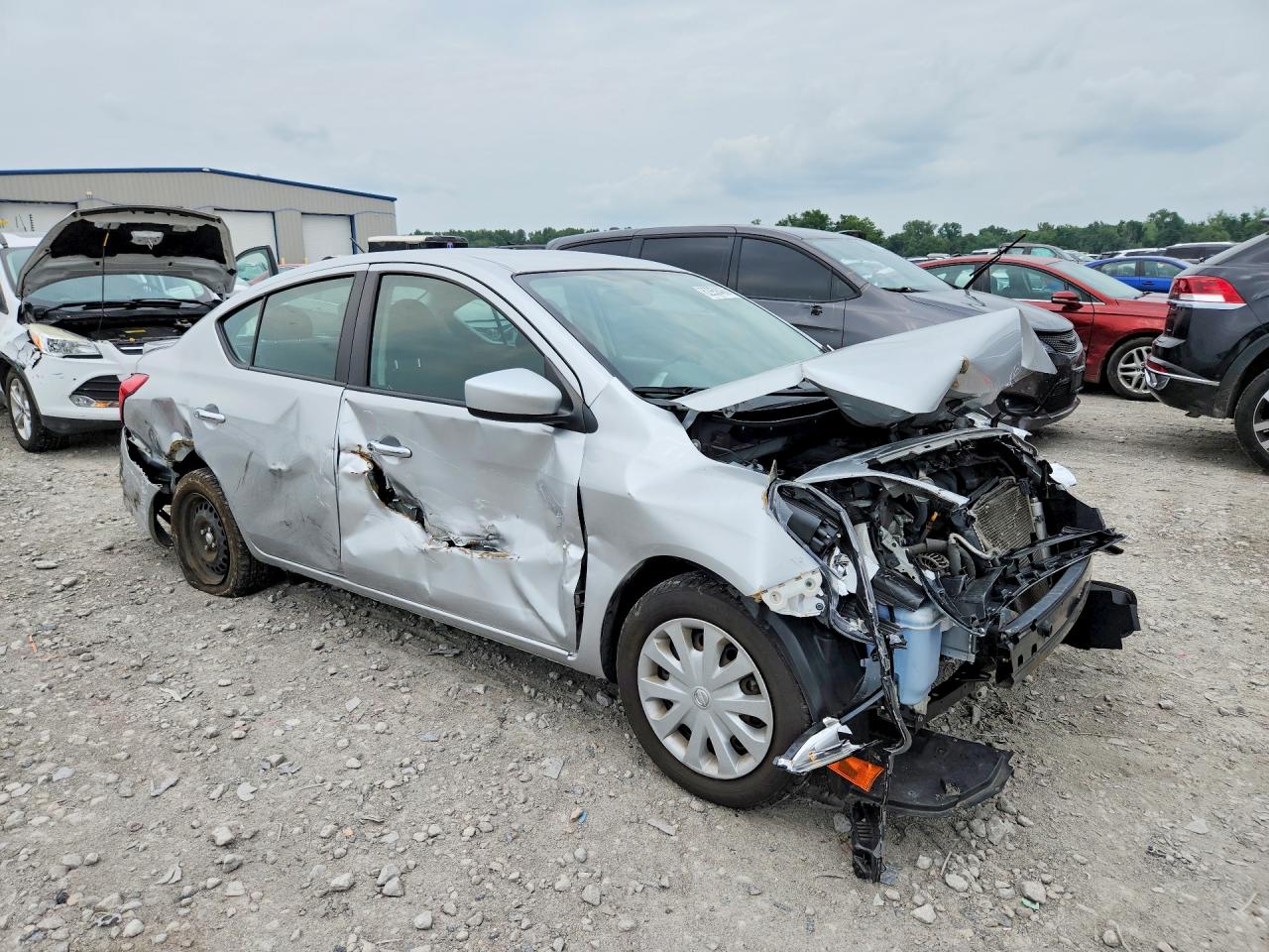 2018 Nissan Versa Sv Silver vin: 3N1CN7AP8JK408844
