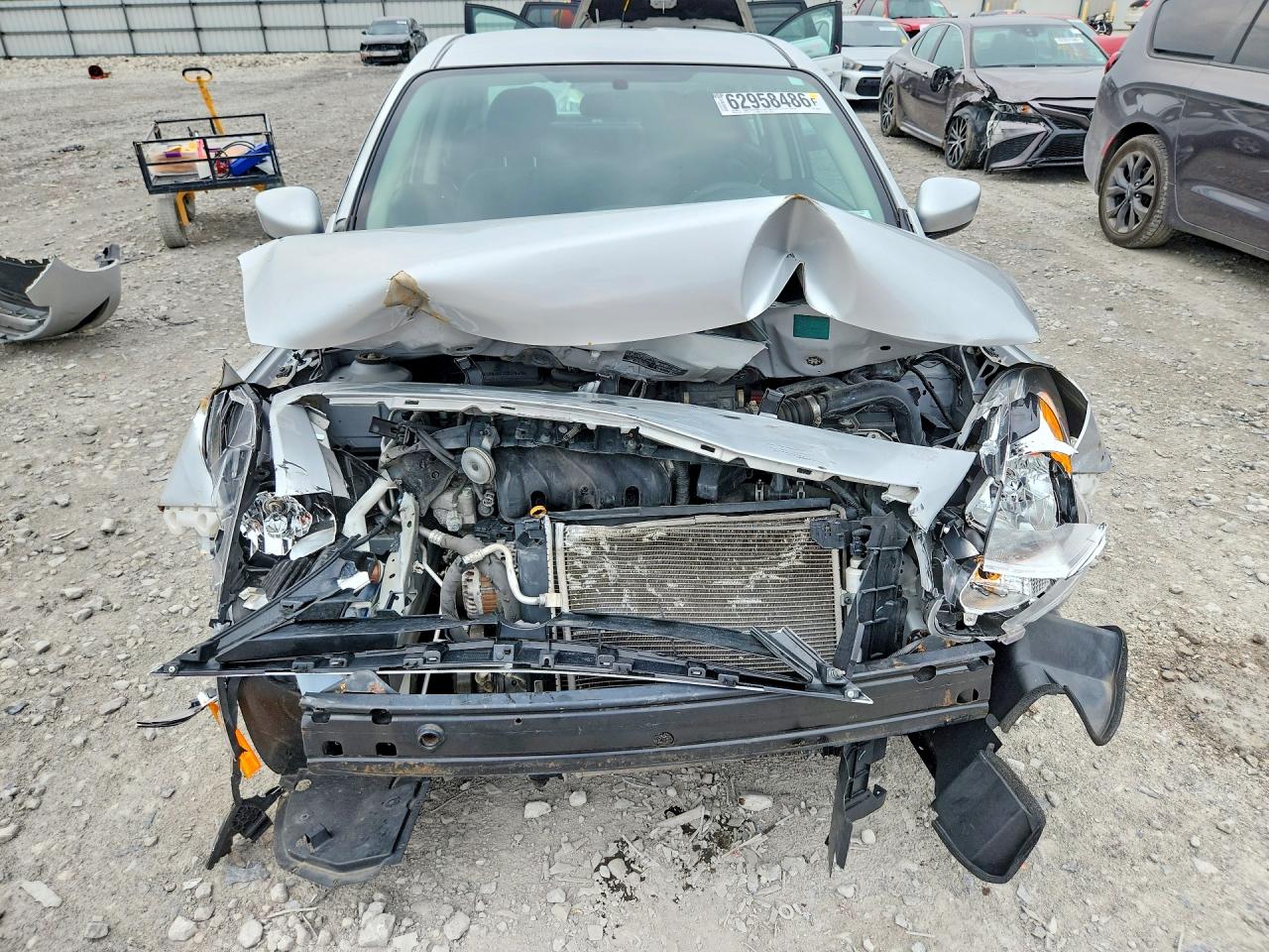 2018 Nissan Versa Sv Silver vin: 3N1CN7AP8JK408844
