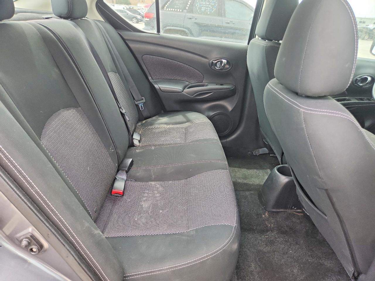 2018 Nissan Versa Sv Gray vin: 3N1CN7AP8JL862456