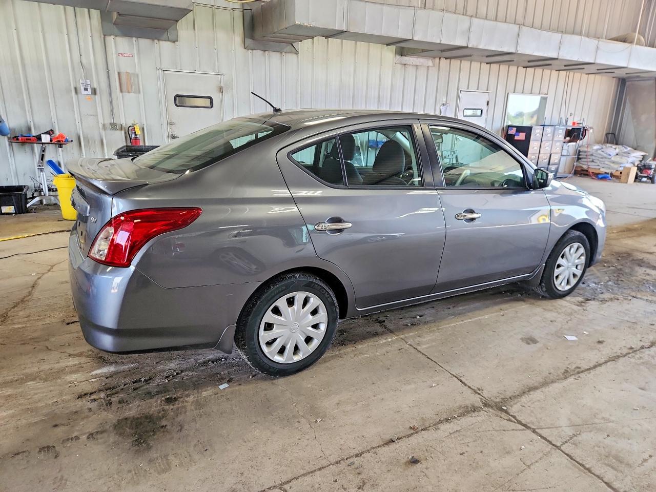 2018 Nissan Versa Sv Gray vin: 3N1CN7AP8JL867284