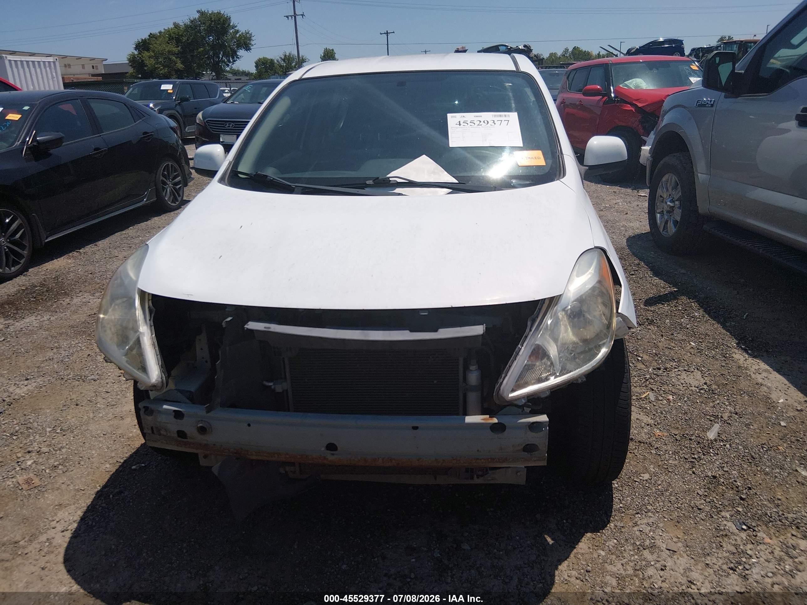 2012 Nissan Versa 1.6 Sv Белый vin: 3N1CN7AP9CL804942