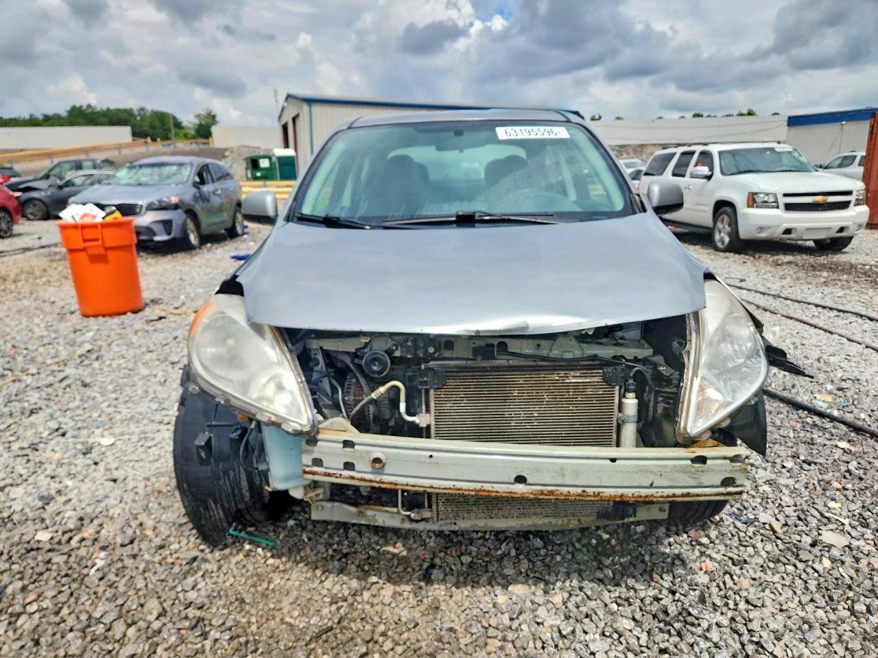 2012 Nissan Versa 1.6 S Silver vin: 3N1CN7AP9CL839190