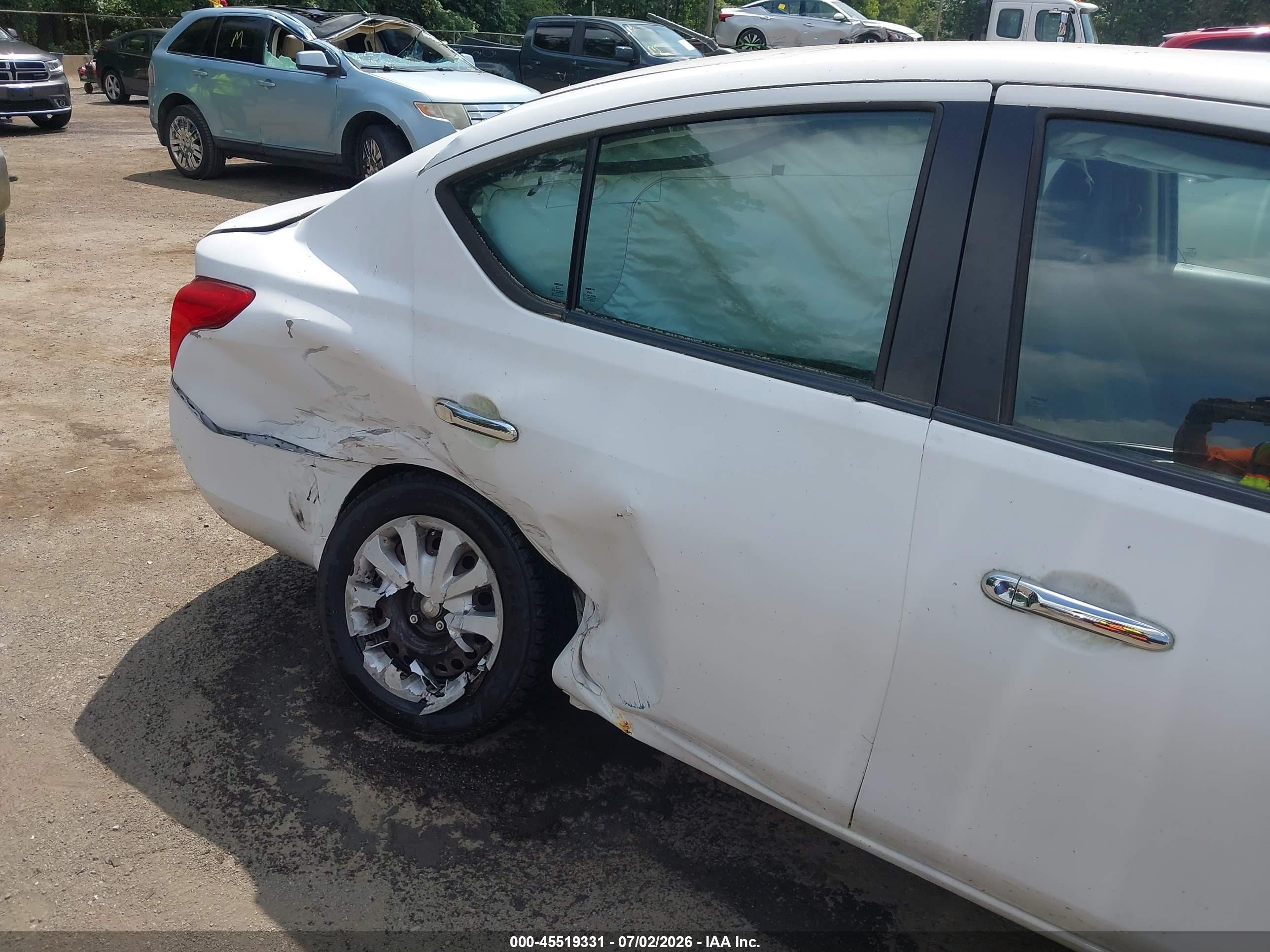 2012 Nissan Versa 1.6 Sv White vin: 3N1CN7AP9CL841909