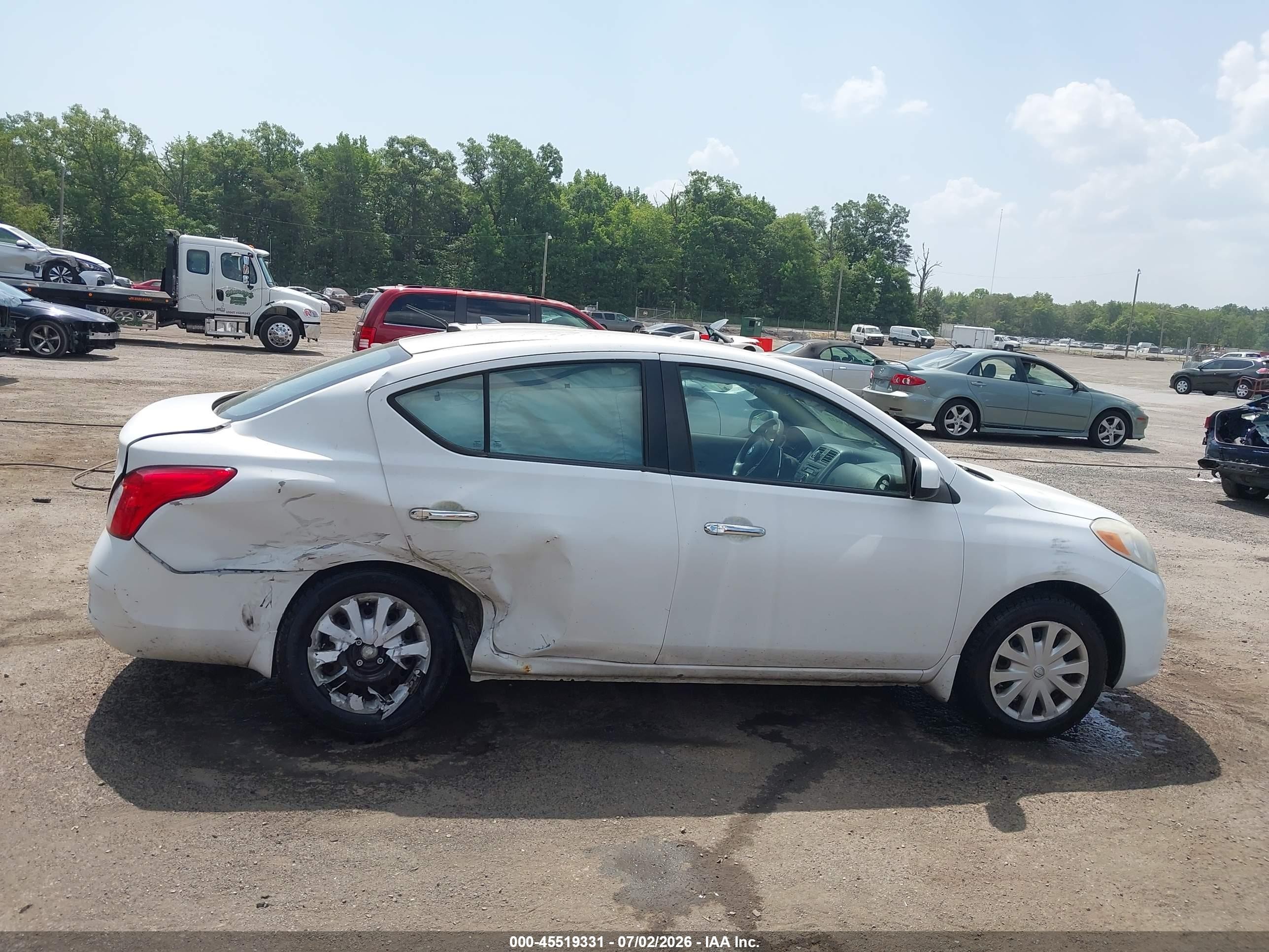 2012 Nissan Versa 1.6 Sv White vin: 3N1CN7AP9CL841909