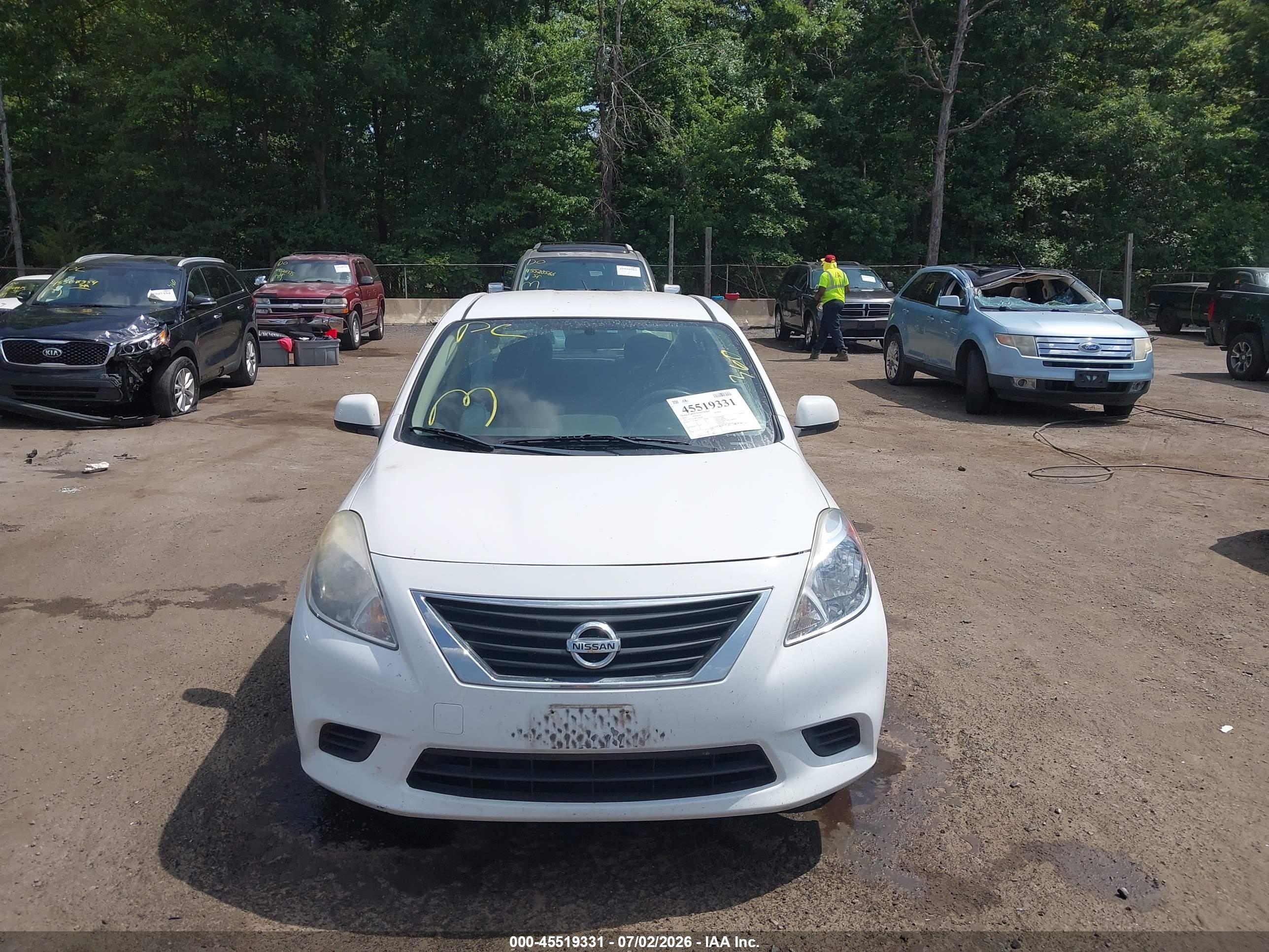 2012 Nissan Versa 1.6 Sv White vin: 3N1CN7AP9CL841909