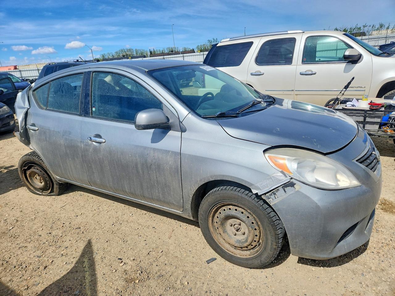 2012 Nissan Versa 1.6 S Серебряный vin: 3N1CN7AP9CL844115