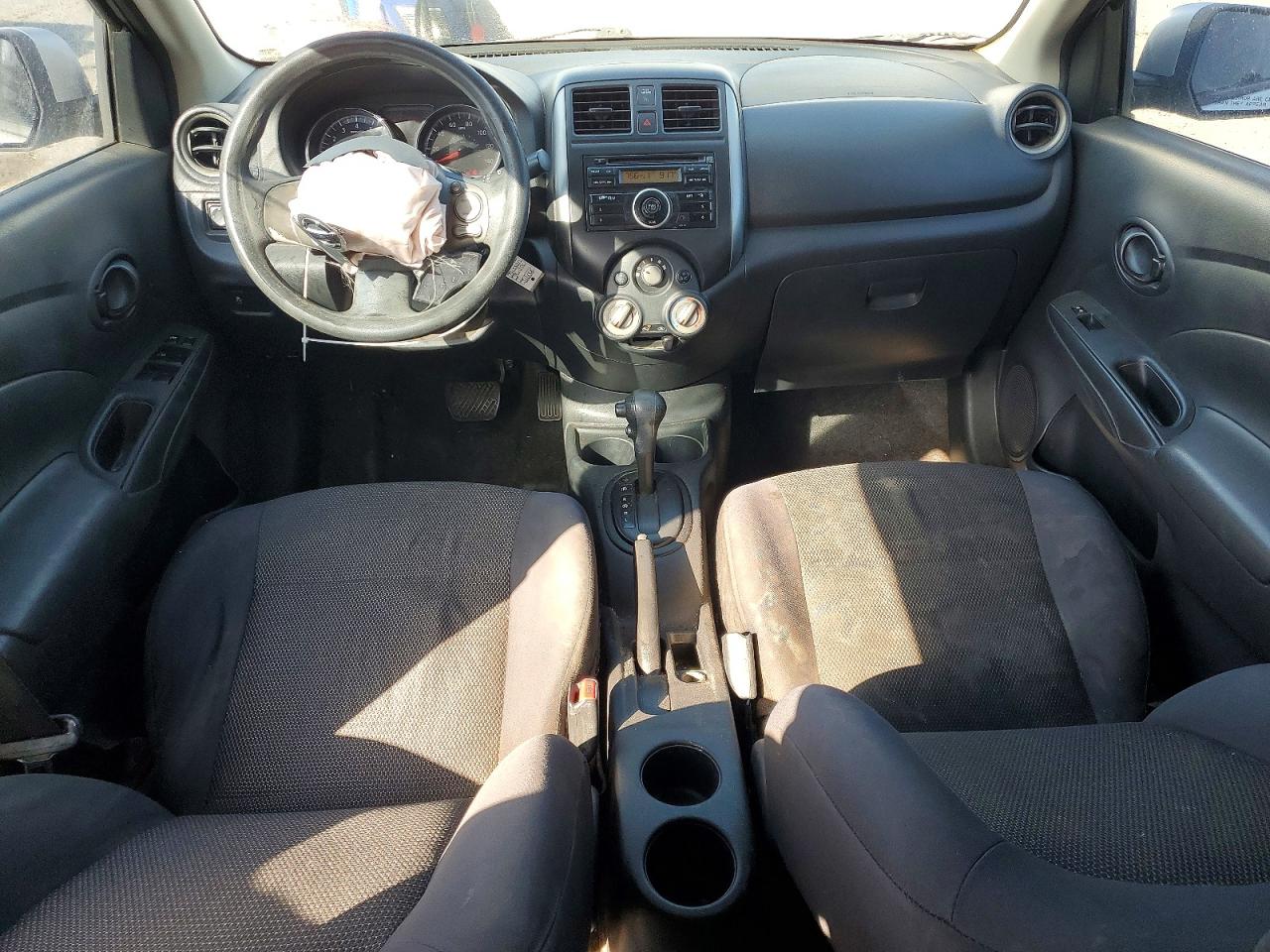 2012 Nissan Versa 1.6 S Silver vin: 3N1CN7AP9CL899714