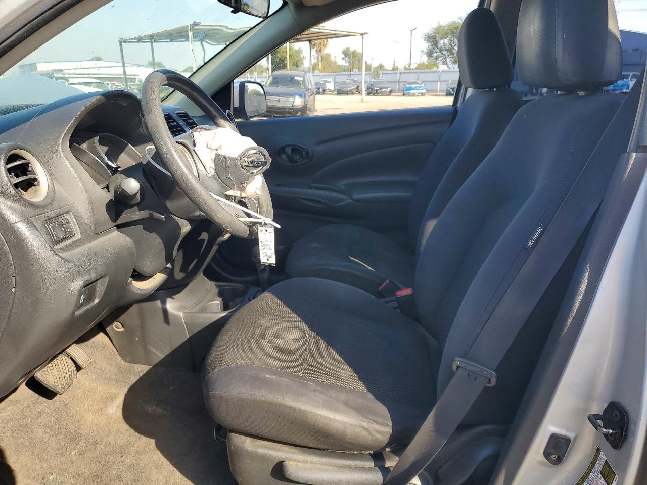 2012 Nissan Versa 1.6 S Silver vin: 3N1CN7AP9CL899714