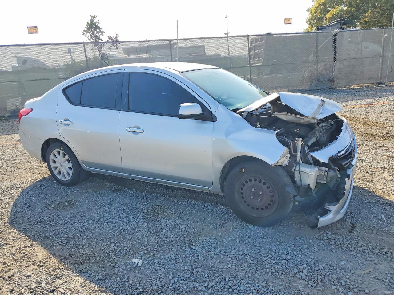 2012 Nissan Versa 1.6 S Silver vin: 3N1CN7AP9CL899714