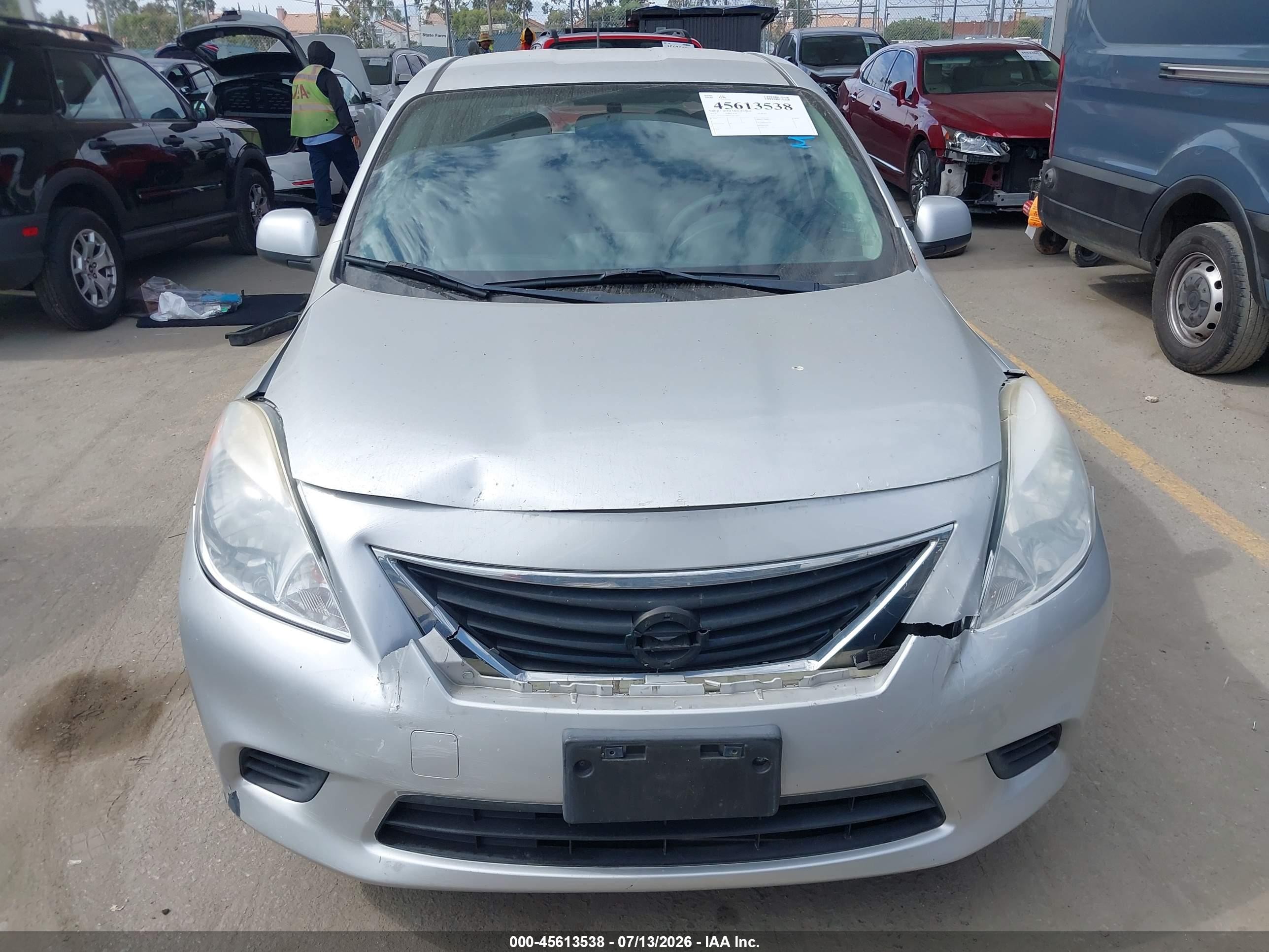 2013 Nissan Versa 1.6 Sv Silver vin: 3N1CN7AP9DL857965