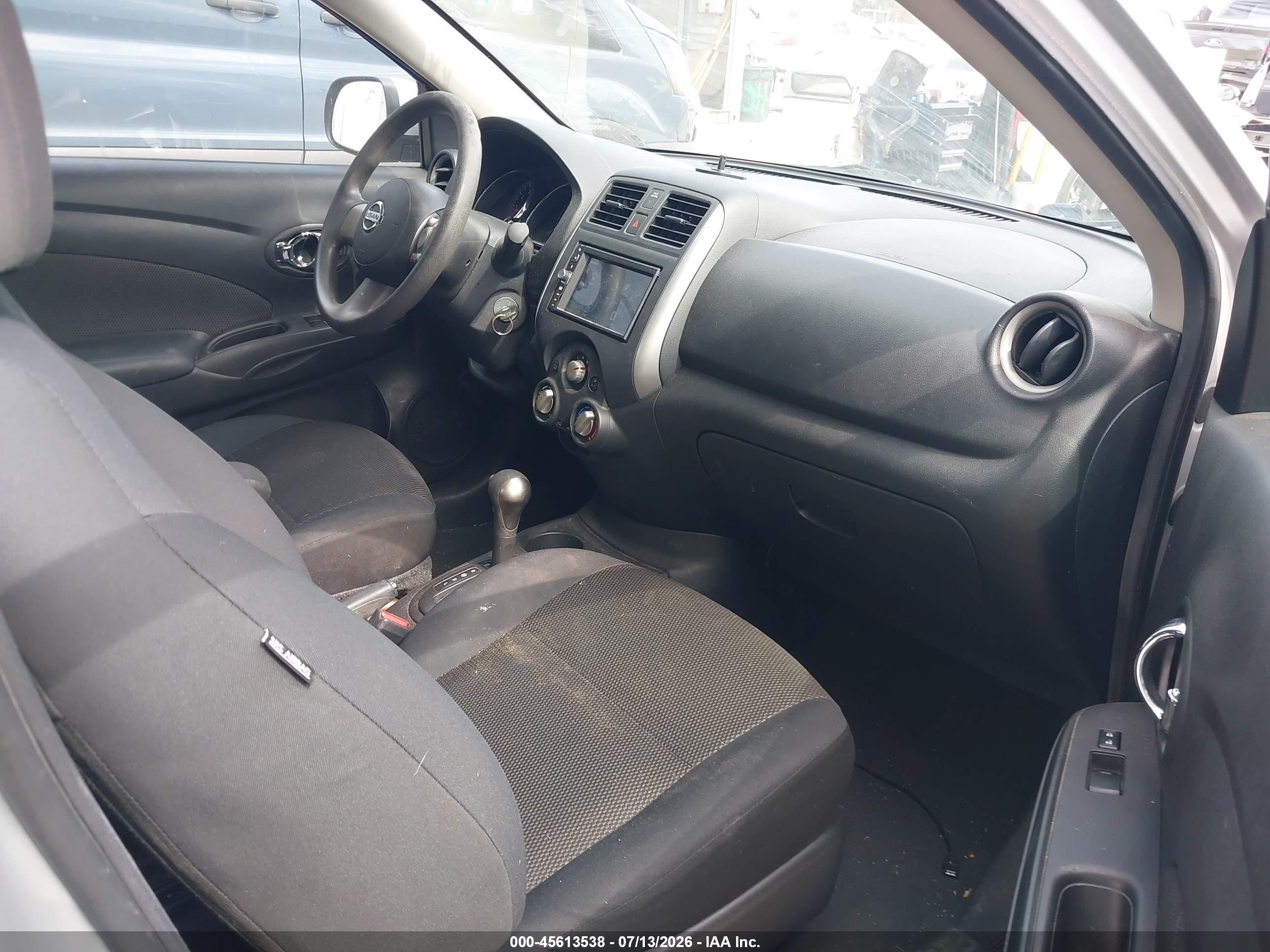 2013 Nissan Versa 1.6 Sv Silver vin: 3N1CN7AP9DL857965