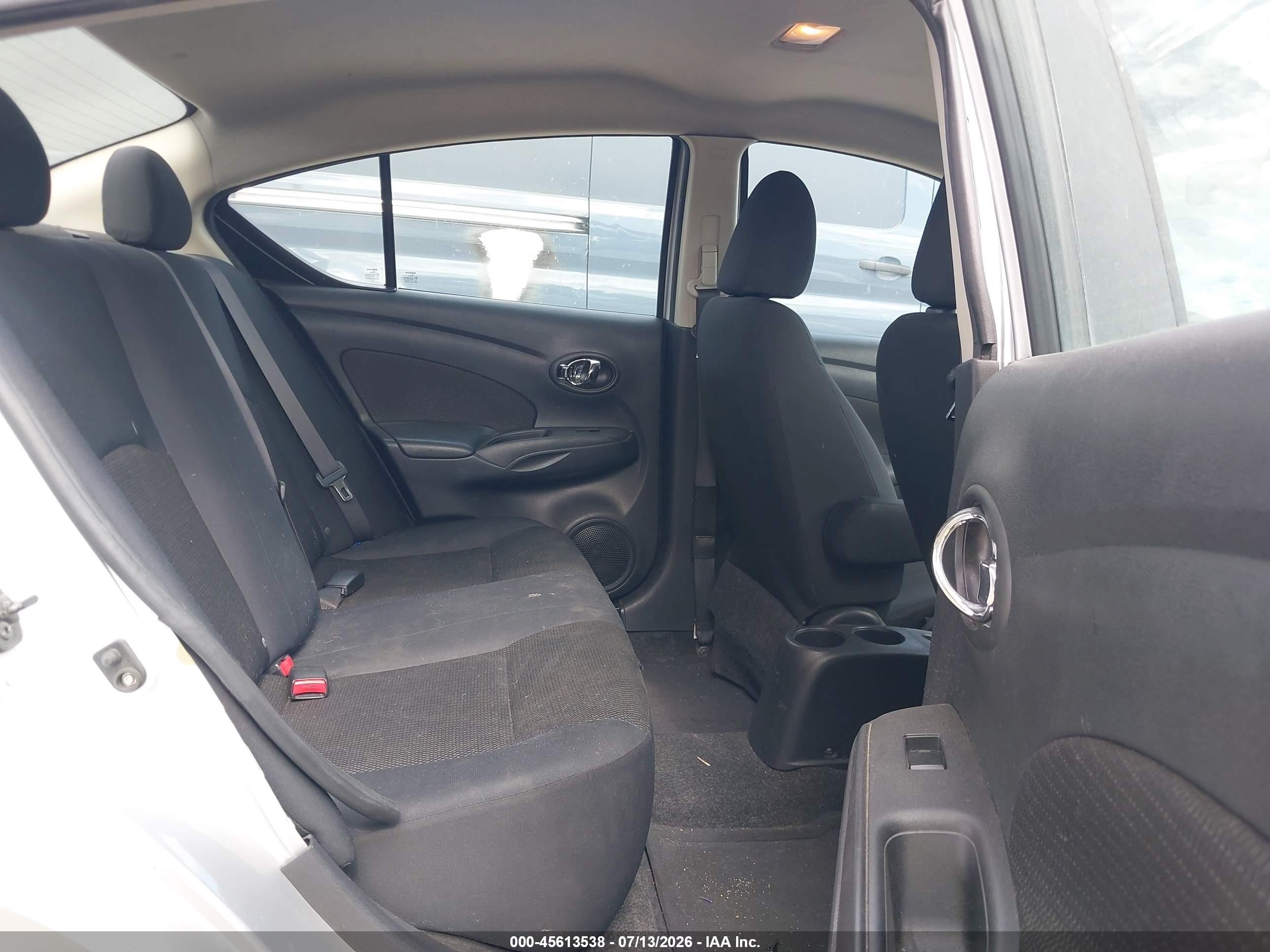 2013 Nissan Versa 1.6 Sv Silver vin: 3N1CN7AP9DL857965
