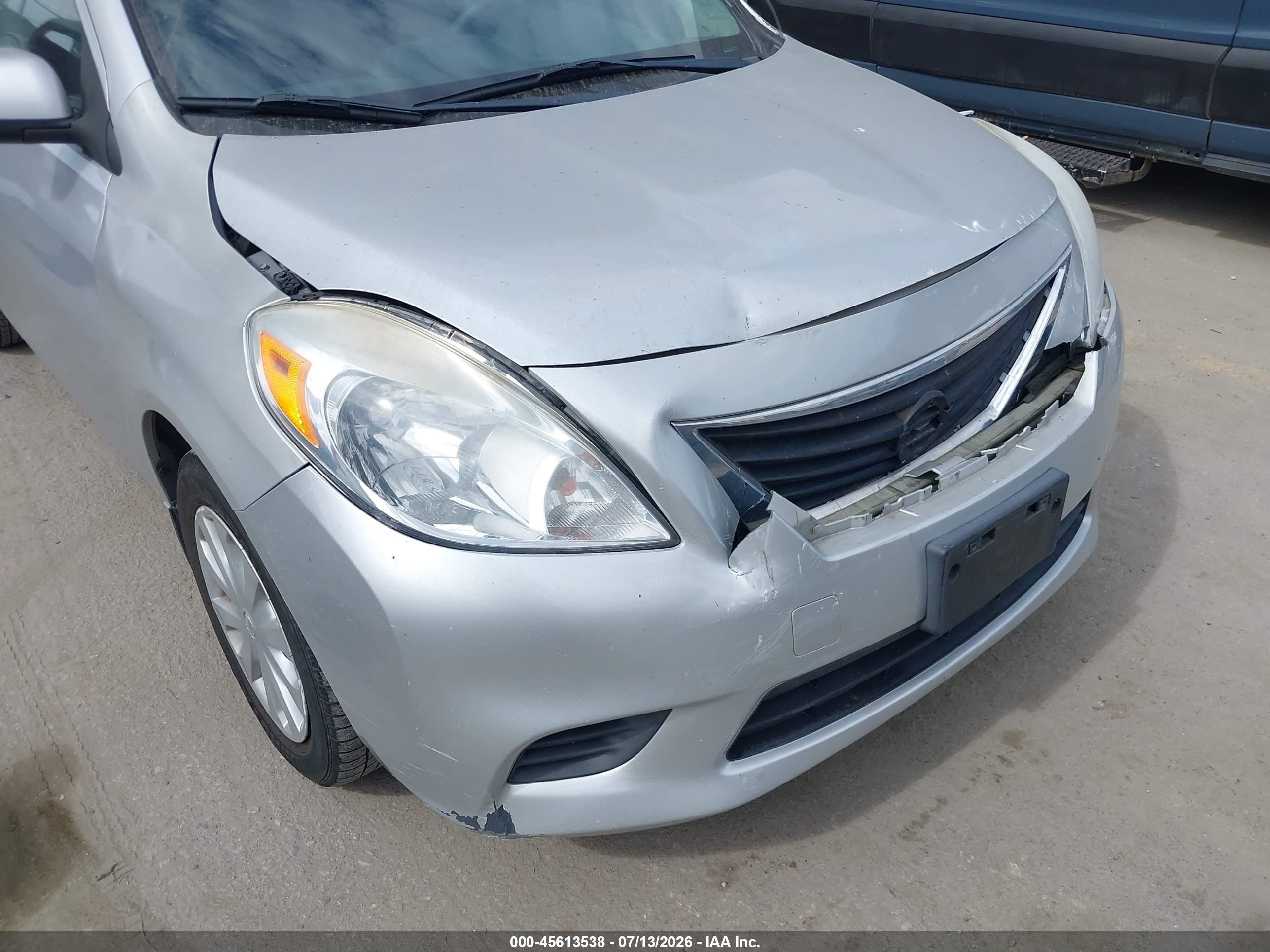 2013 Nissan Versa 1.6 Sv Silver vin: 3N1CN7AP9DL857965