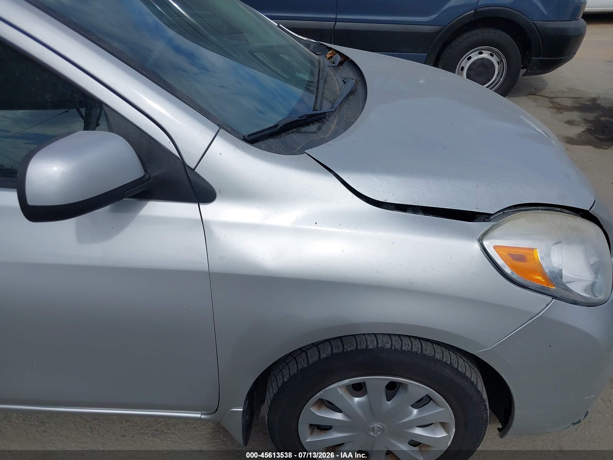 2013 Nissan Versa 1.6 Sv Silver vin: 3N1CN7AP9DL857965