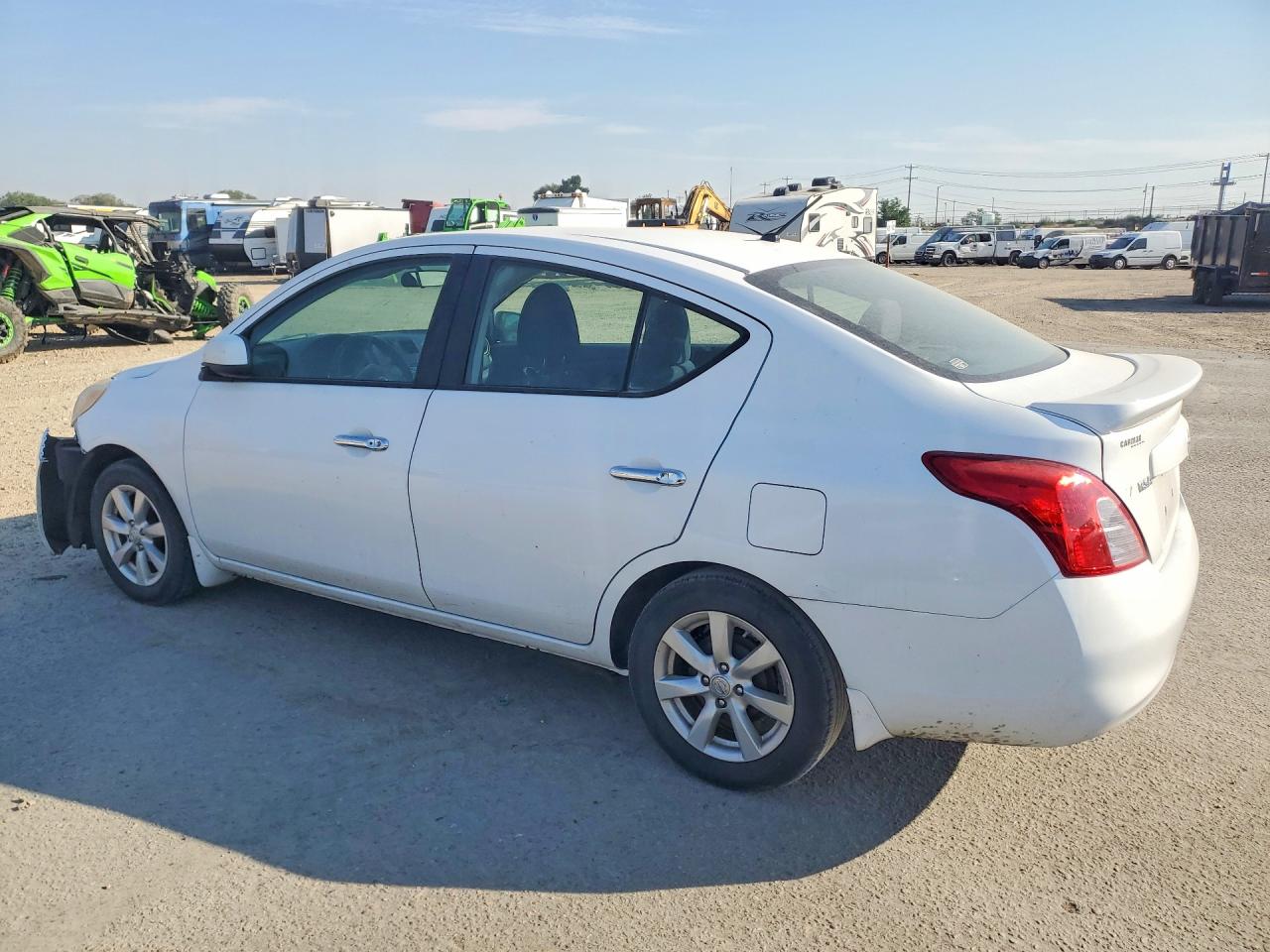 2013 Nissan Versa 1.6 S White vin: 3N1CN7AP9DL875222